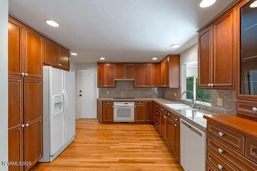 large-019a0782-eead-7004-9f04-0c318b5fc1