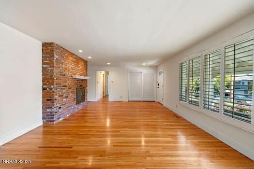 large-019a0782-e691-725c-b024-fb6f045b0f