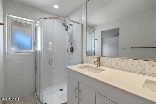 large-019a0782-e850-73a7-8248-ef55081c3b