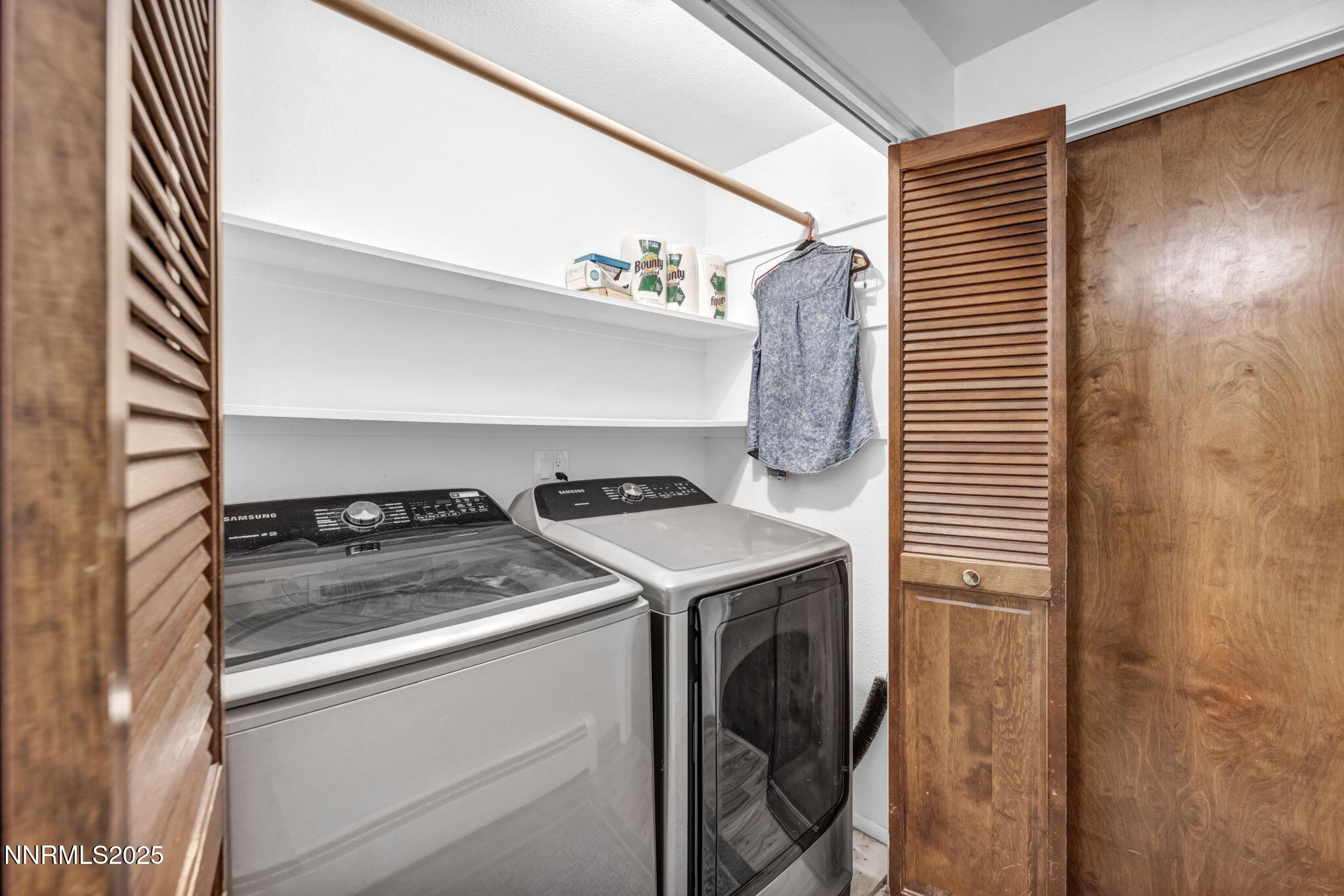 Carson City, Nevada 89703, United States, 3 Bedrooms Bedrooms, ,2 BathroomsBathrooms,Residential,Active,254234