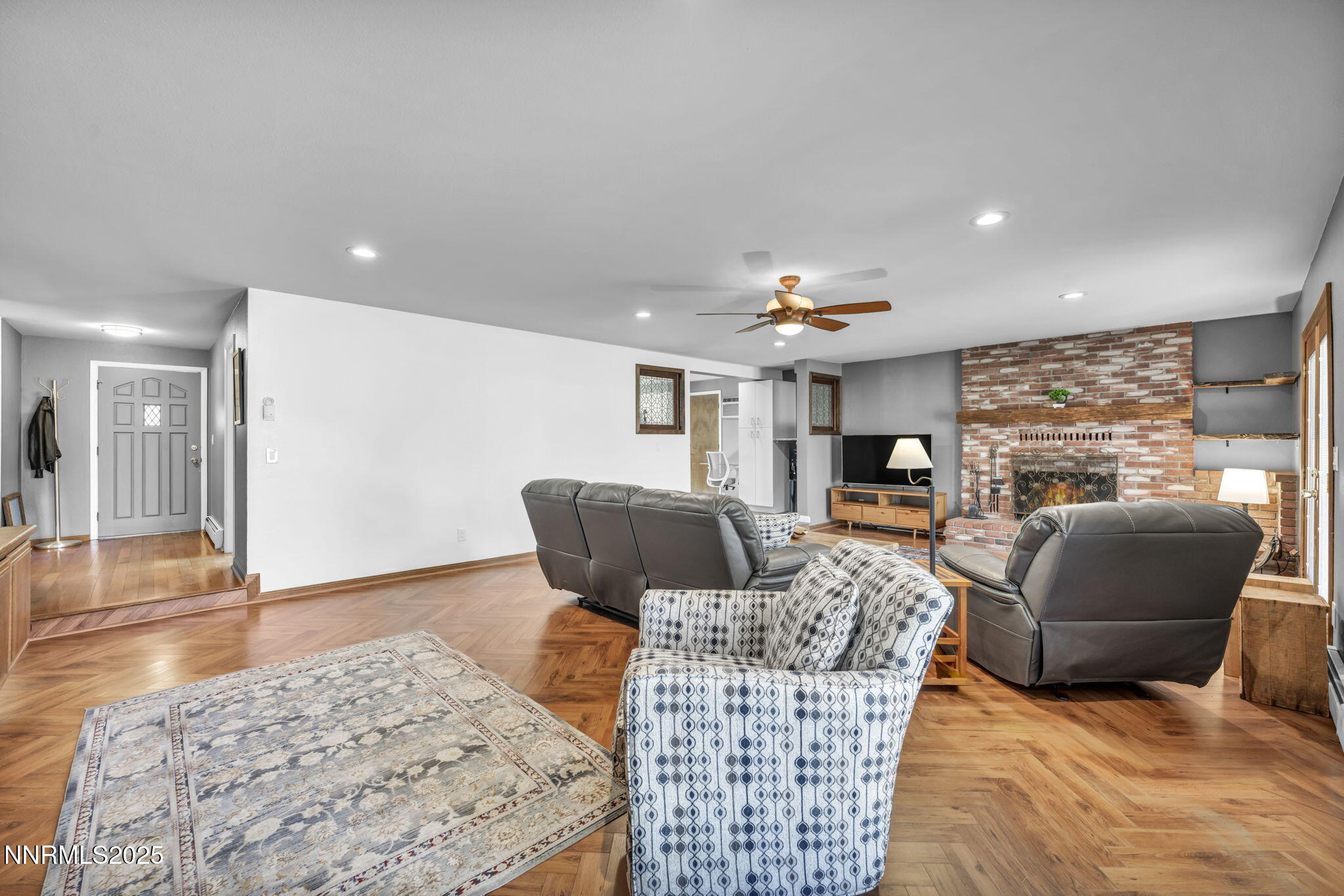 Carson City, Nevada 89703, United States, 3 Bedrooms Bedrooms, ,2 BathroomsBathrooms,Residential,Active,254234