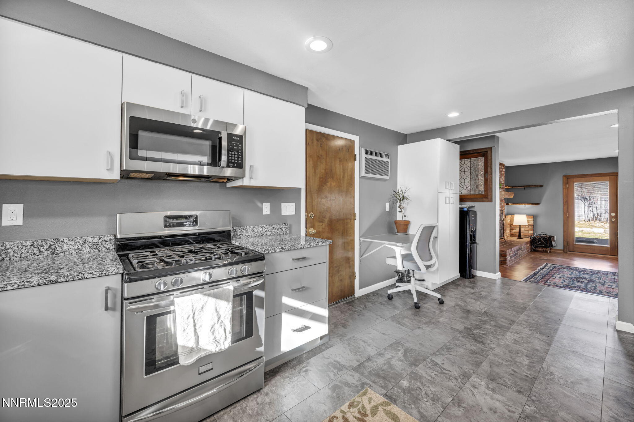 Carson City, Nevada 89703, United States, 3 Bedrooms Bedrooms, ,2 BathroomsBathrooms,Residential,Active,254234