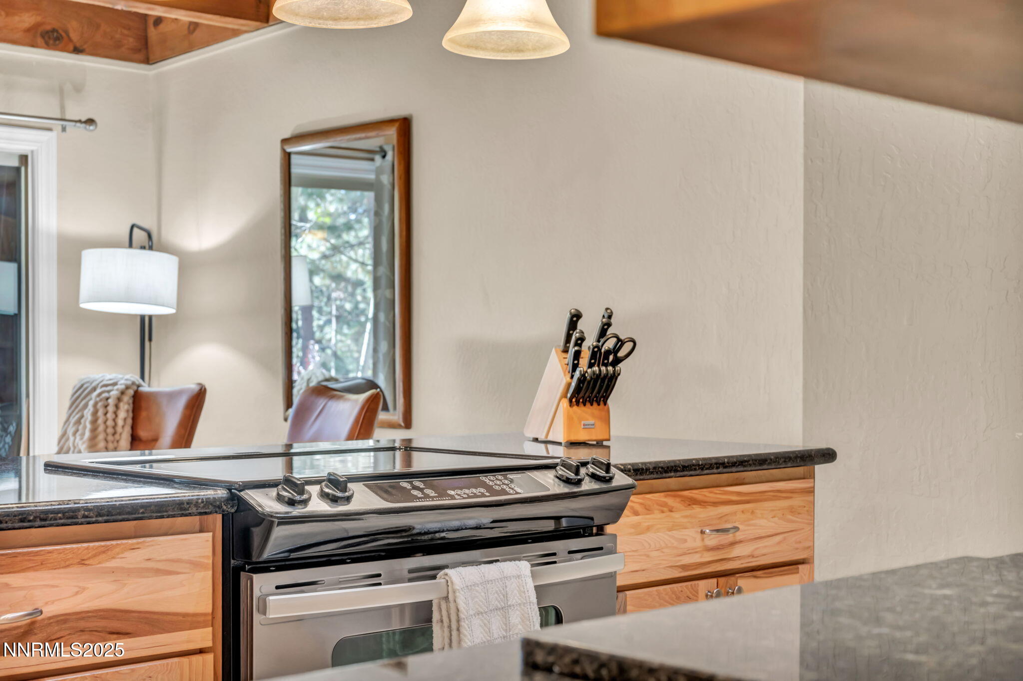 28-web-or-mls-845-southwood-blvd-22