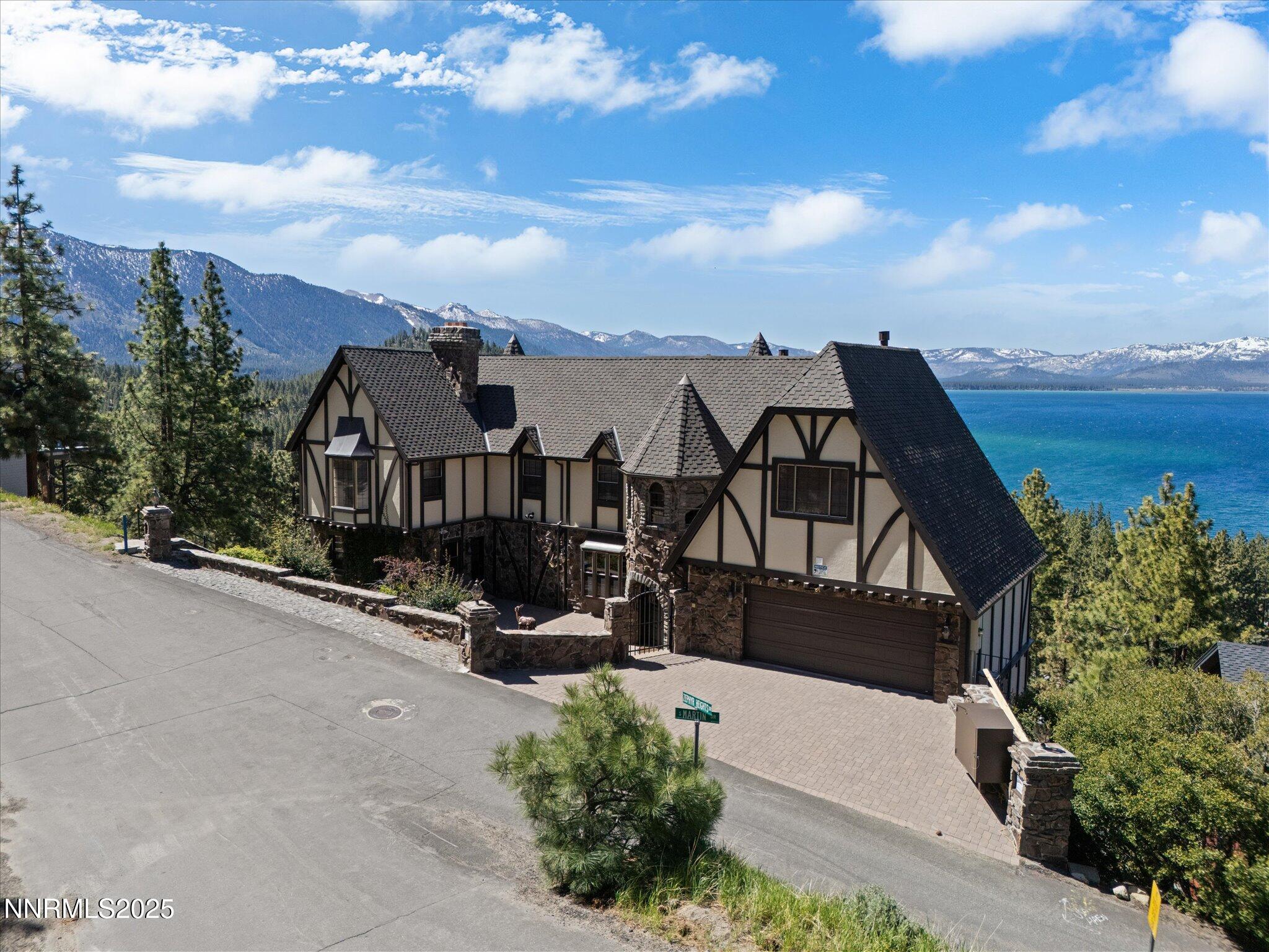 01-225 S Martin Dr-100