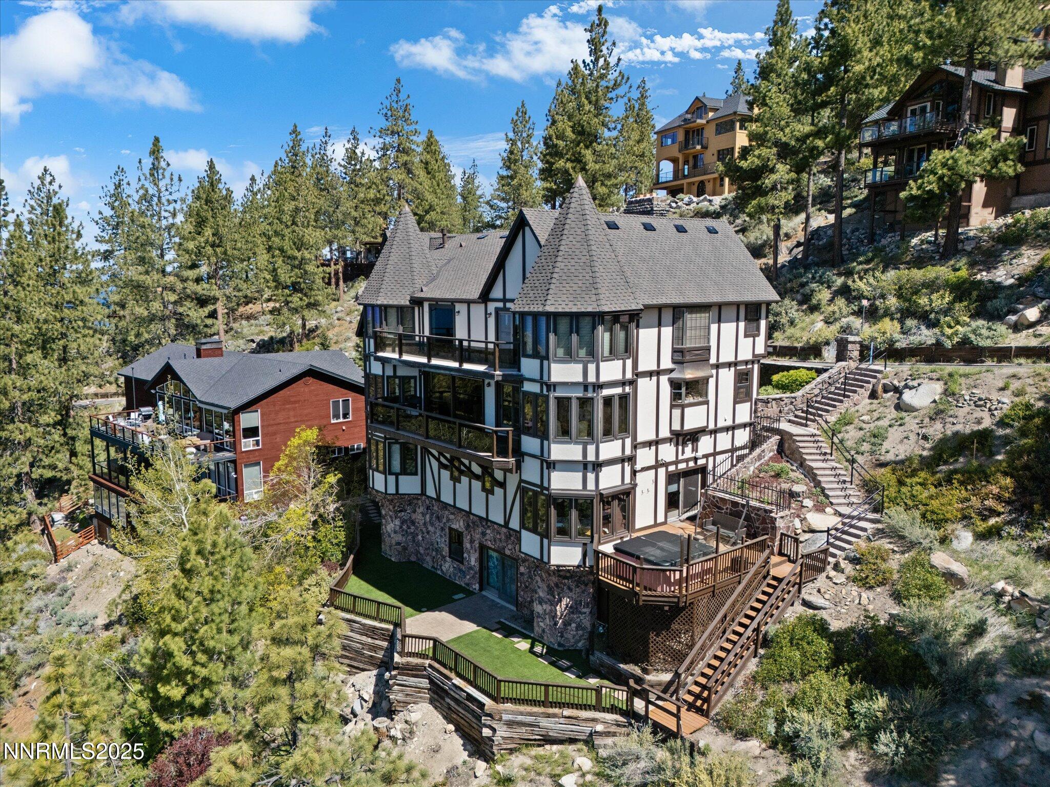 11-225 S Martin Dr-110