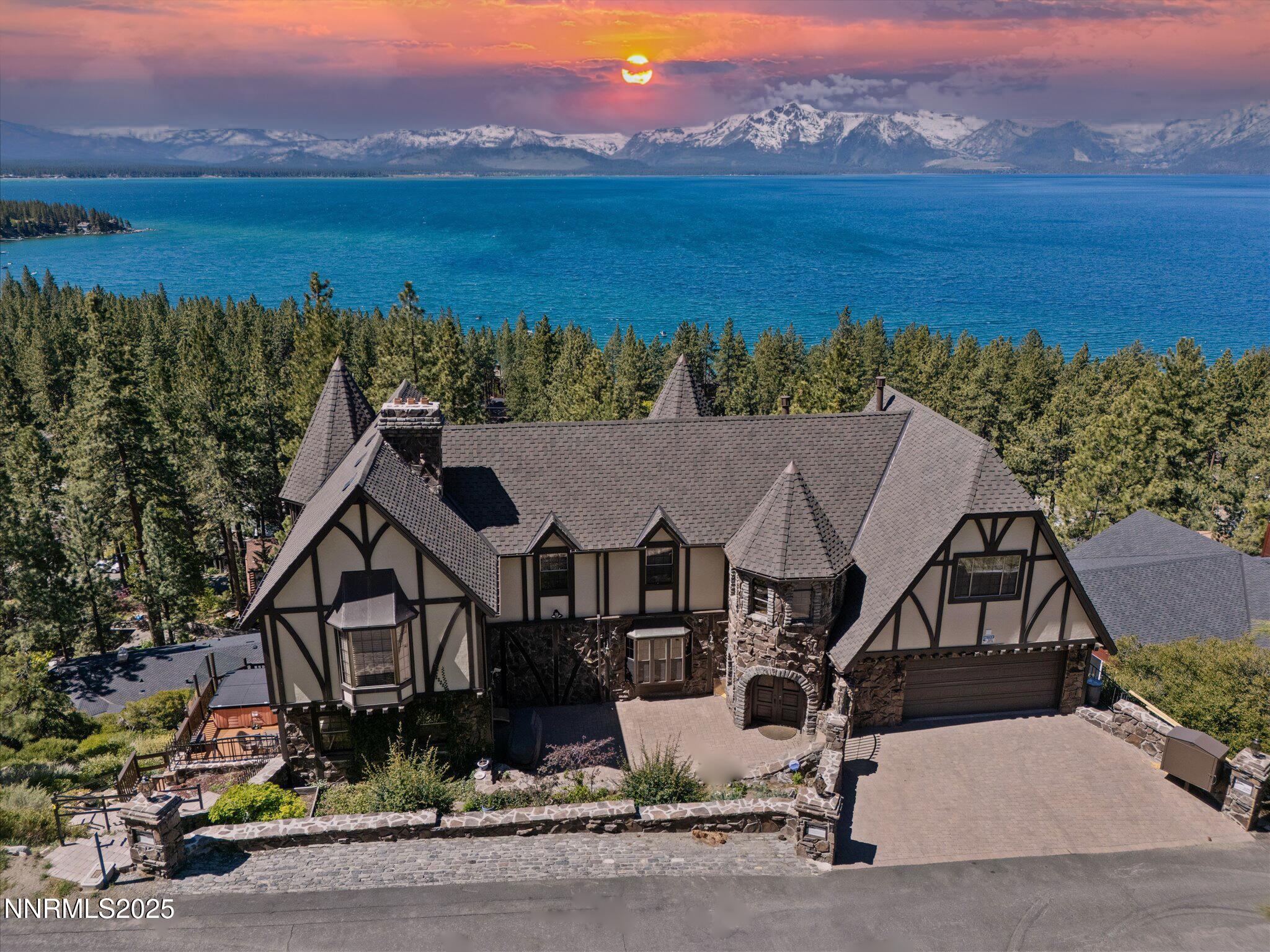 225 S Martin Dr Sunset