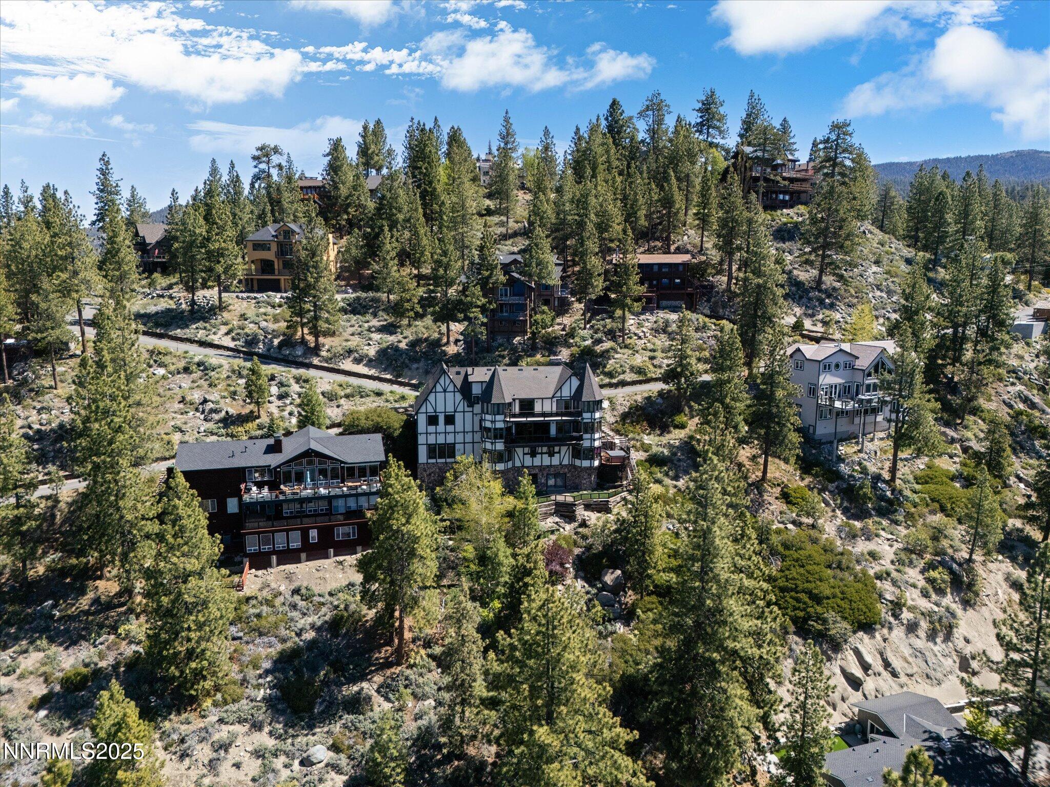 13-225 S Martin Dr-112