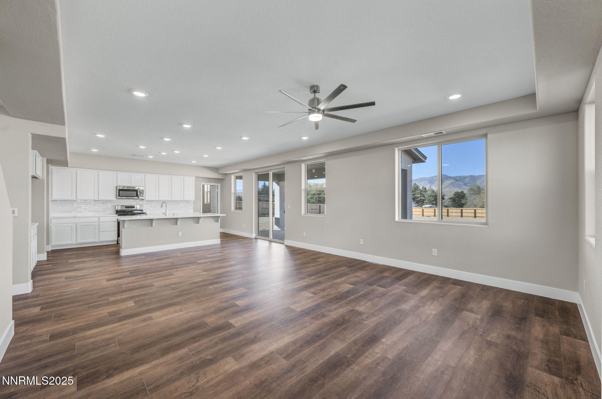 75-web-or-mls-8601-crandell-dr