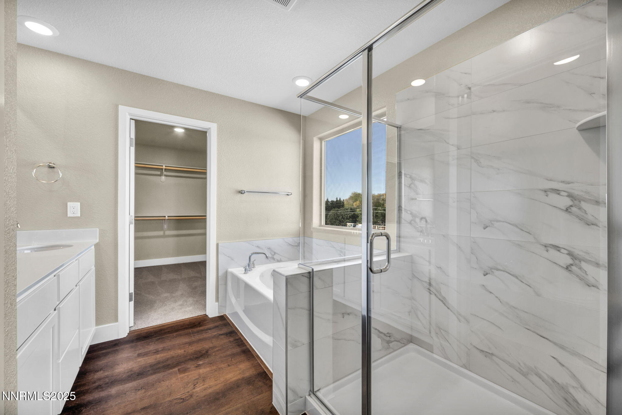 84-web-or-mls-8601-crandell-dr