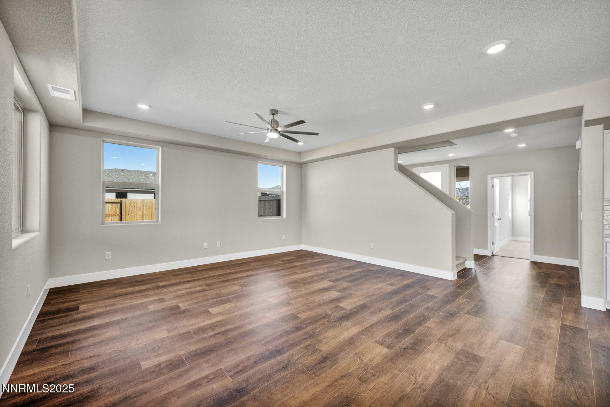 73-web-or-mls-8601-crandell-dr