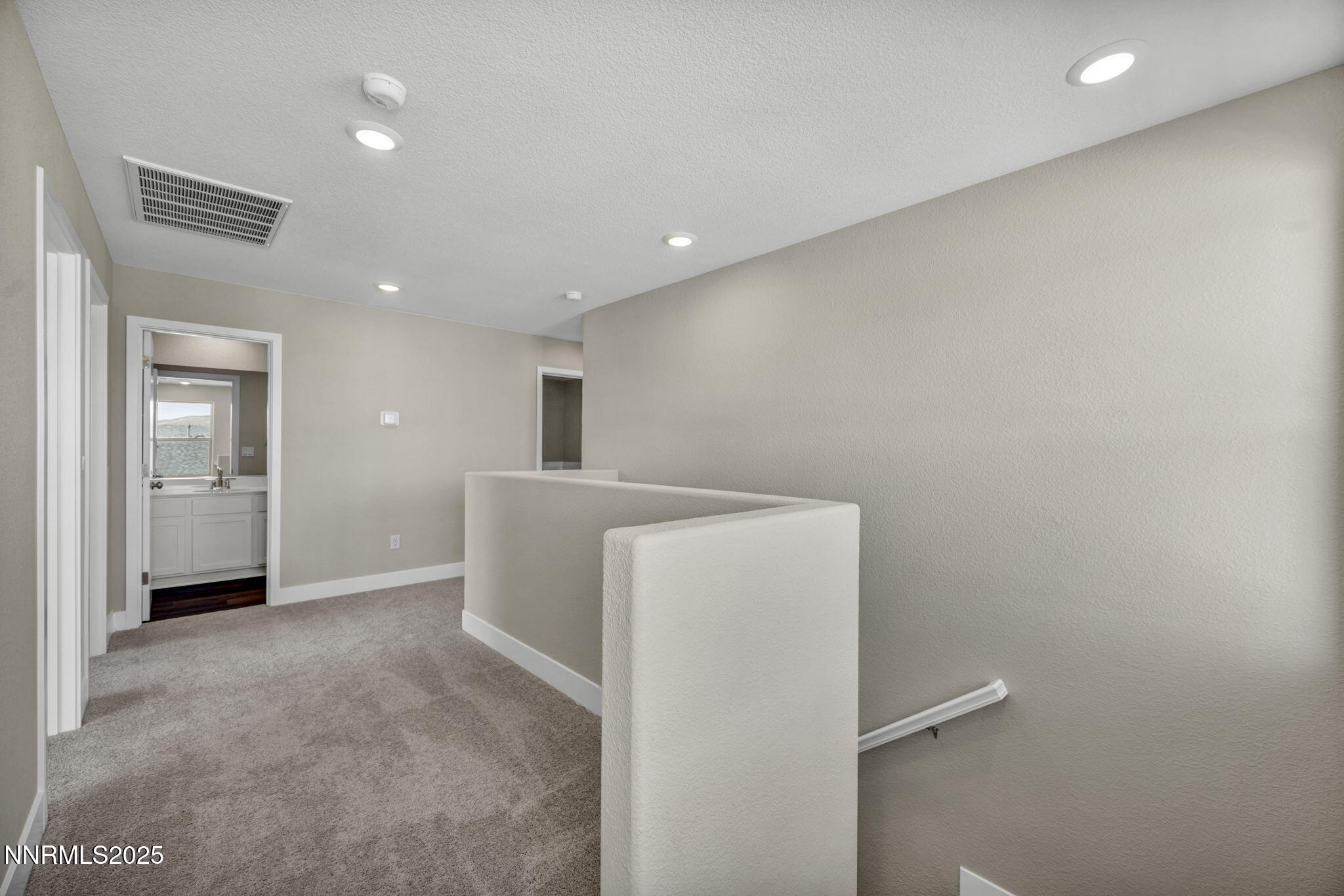 78-web-or-mls-8601-crandell-dr