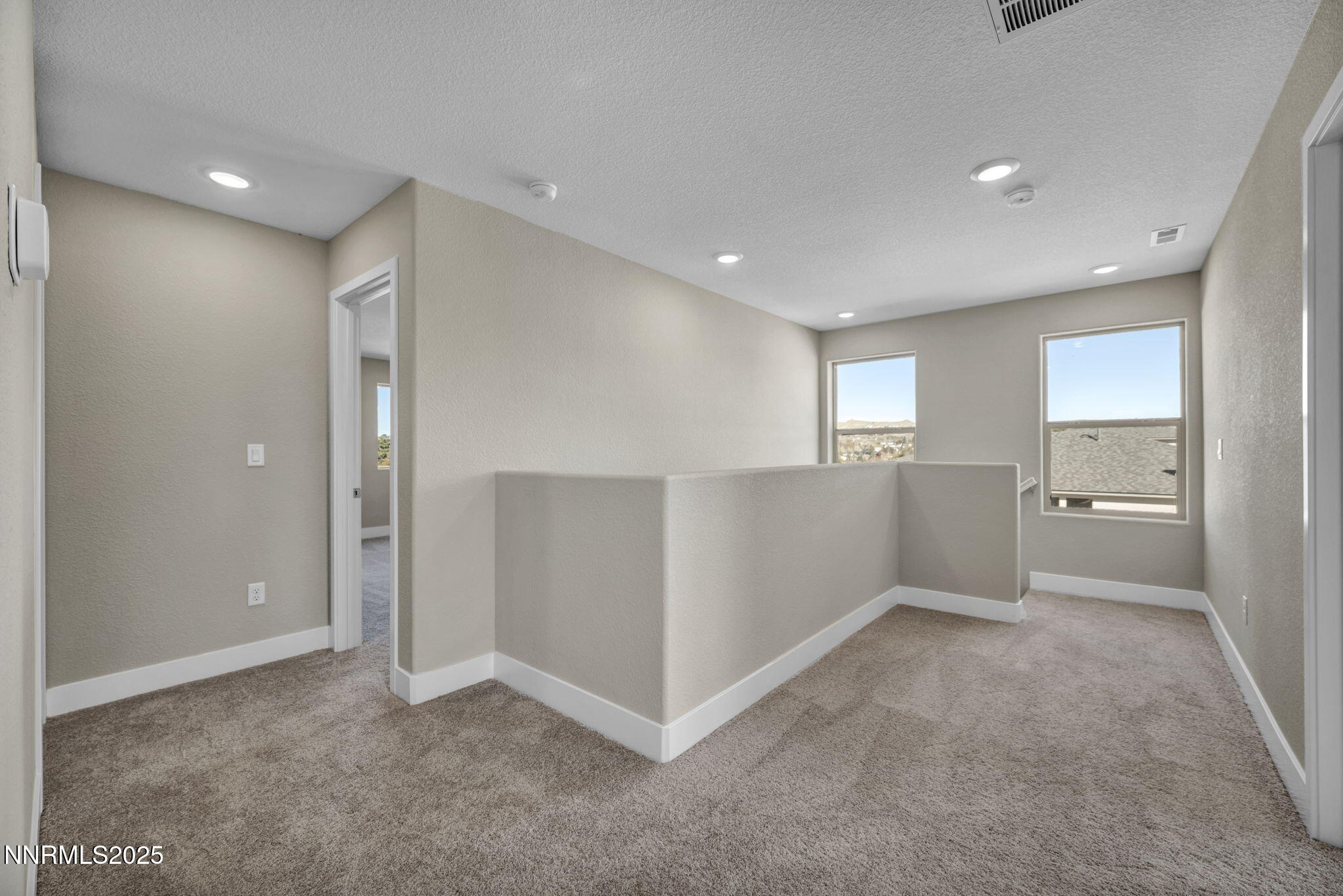 79-web-or-mls-8601-crandell-dr