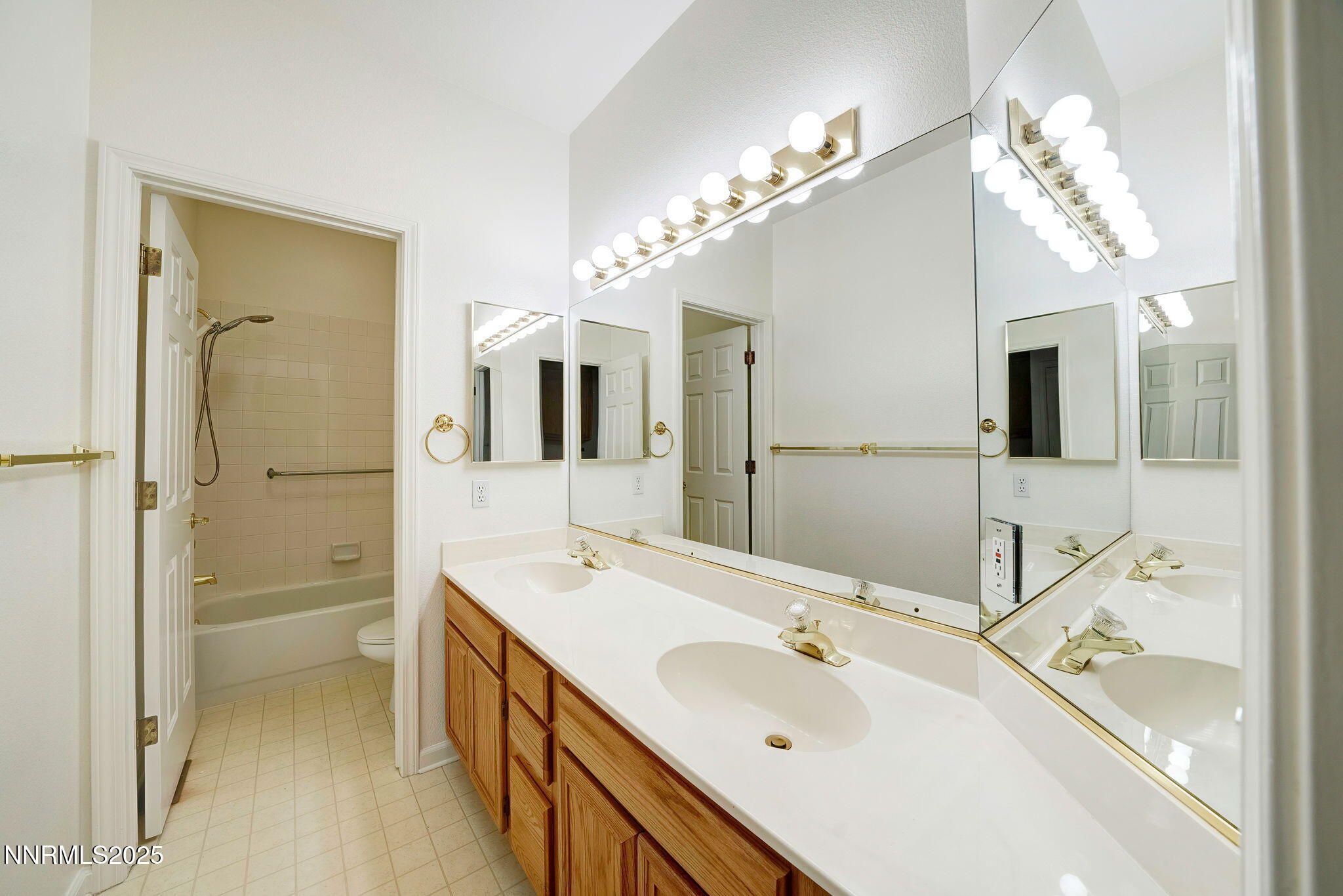 27-3069 Creekwood Drive-21-Edit