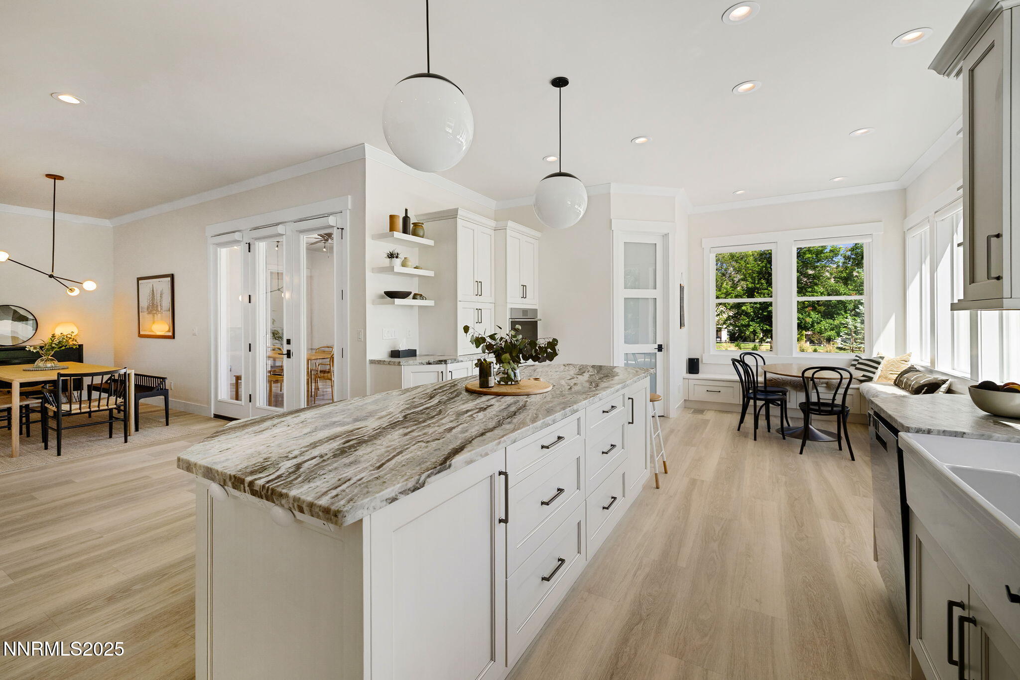 14-web-or-mls-4305 Mountaingate-39