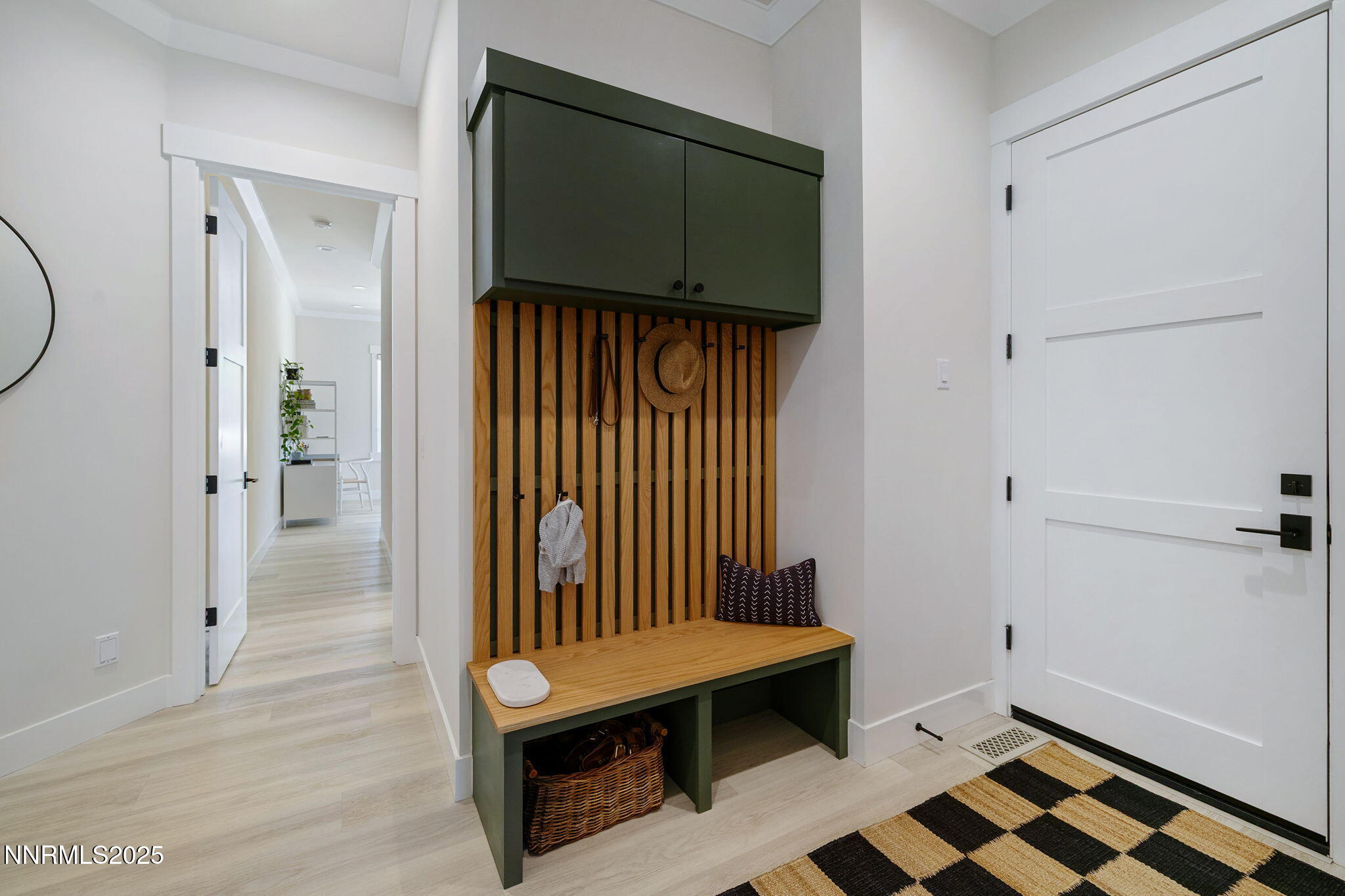 33-web-or-mls-4305 Mountaingate-28