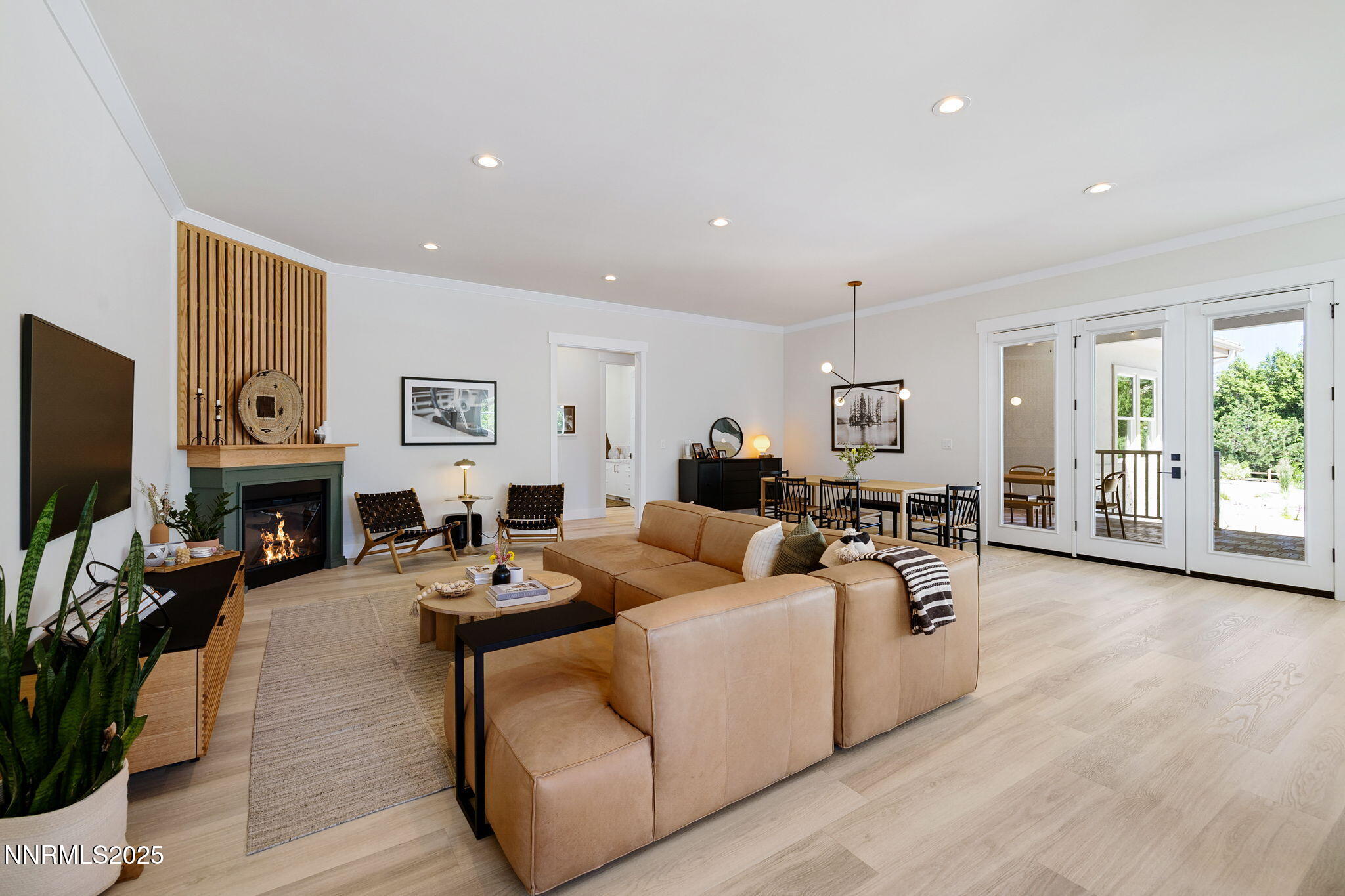 9-web-or-mls-4305 Mountaingate-33