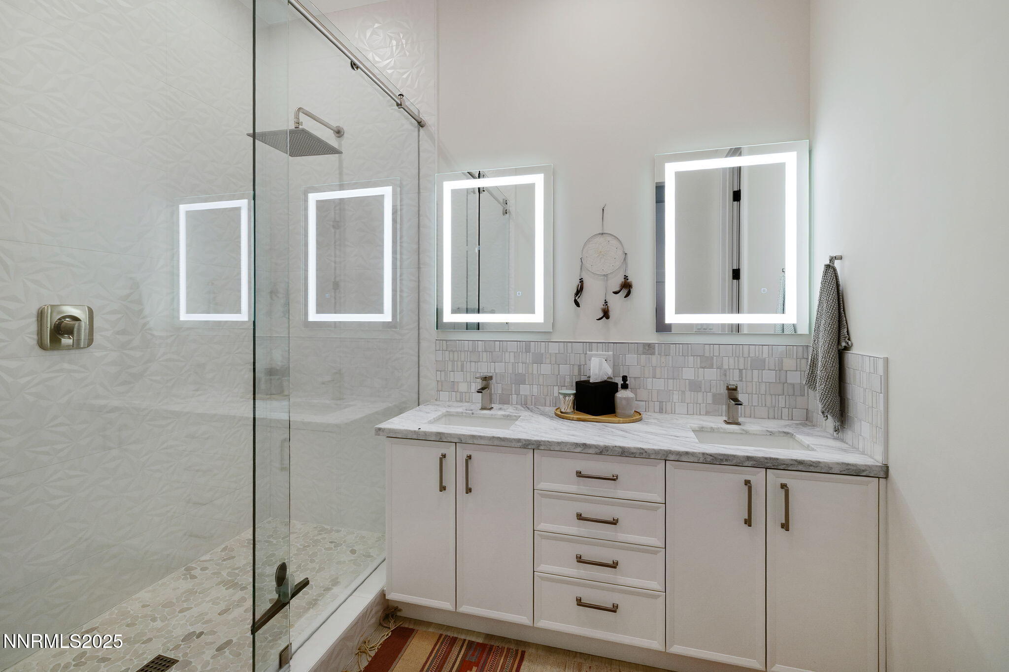 32-web-or-mls-4305 Mountaingate-25