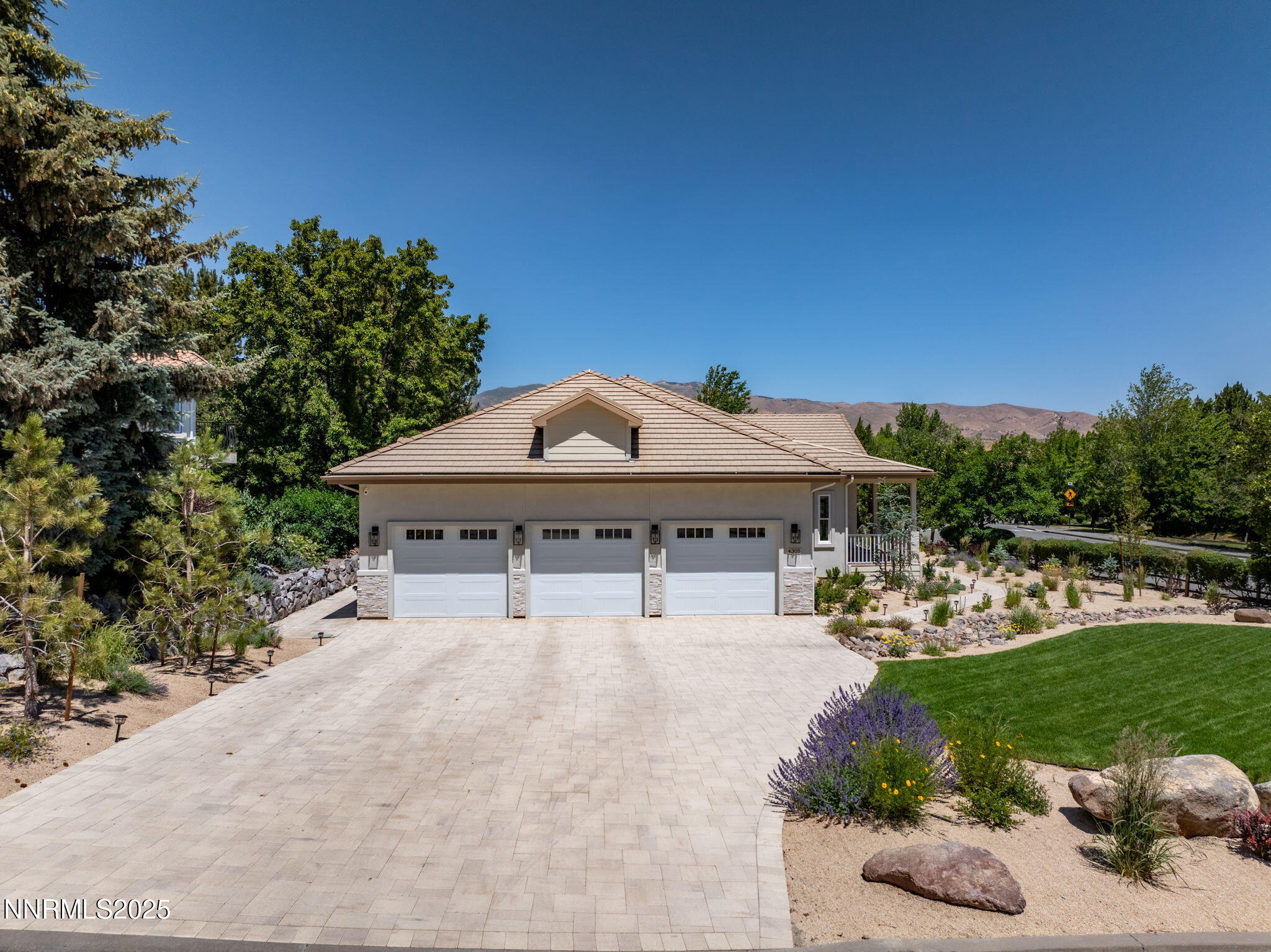 3-web-or-mls-4305 Mountaingate Drone