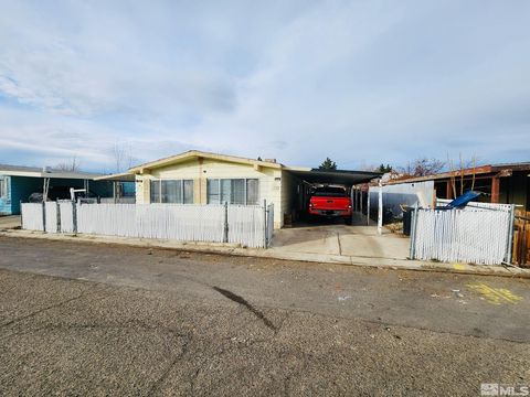 425 Randon Court, Fernley, NV 89408 - #: 240000746