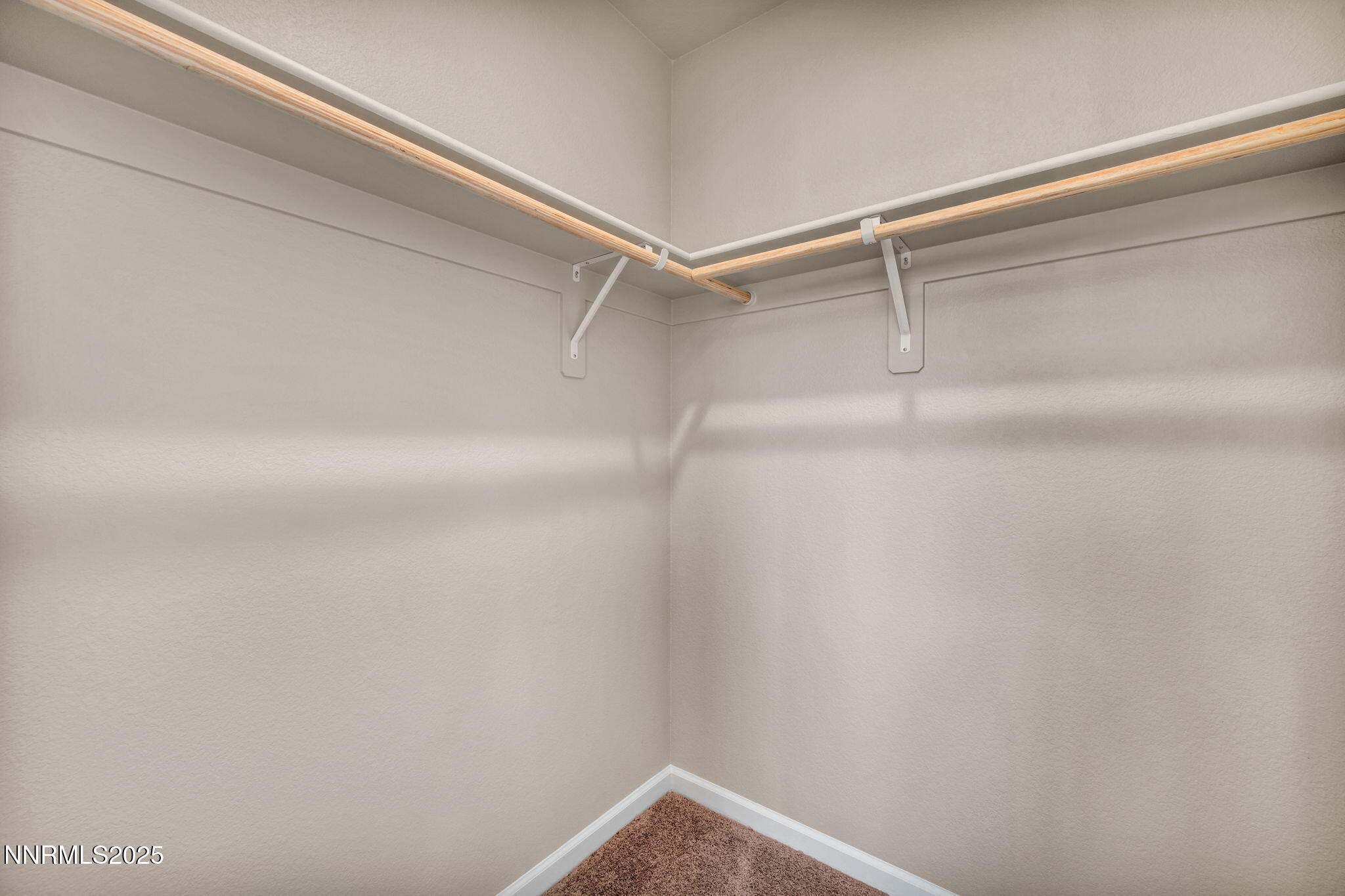 83-web-or-mls-615-e-patrician-dr