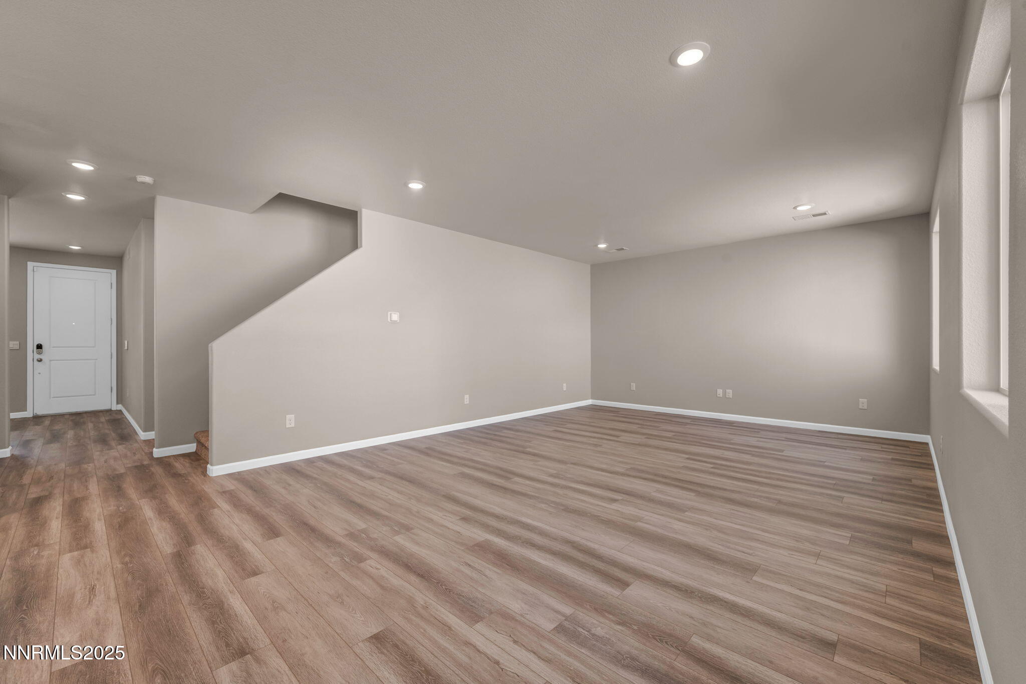 76-web-or-mls-615-e-patrician-dr