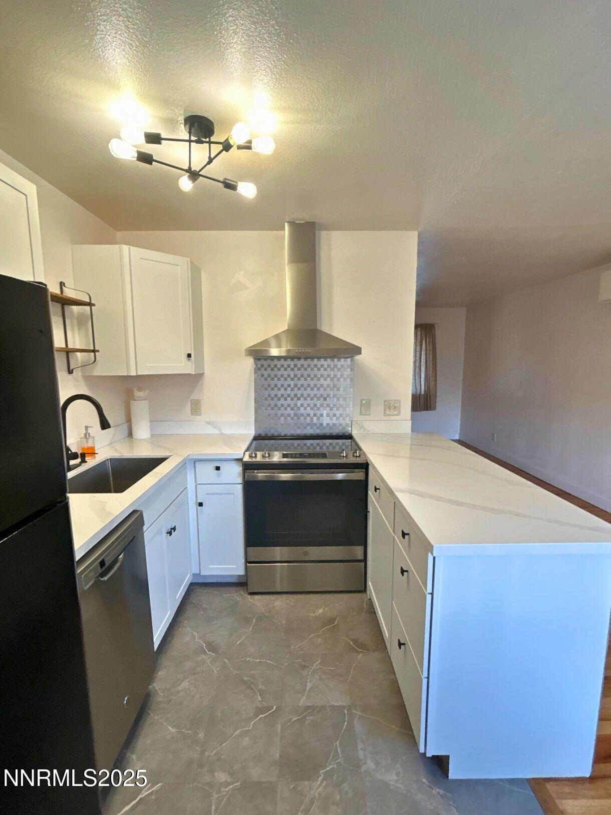 18b96883-8780-421e-b27b-fa464c0007a4