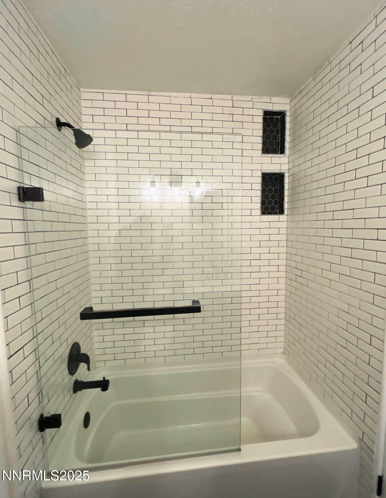 46e2f165-d7d2-499c-b6e6-1eca2e471070