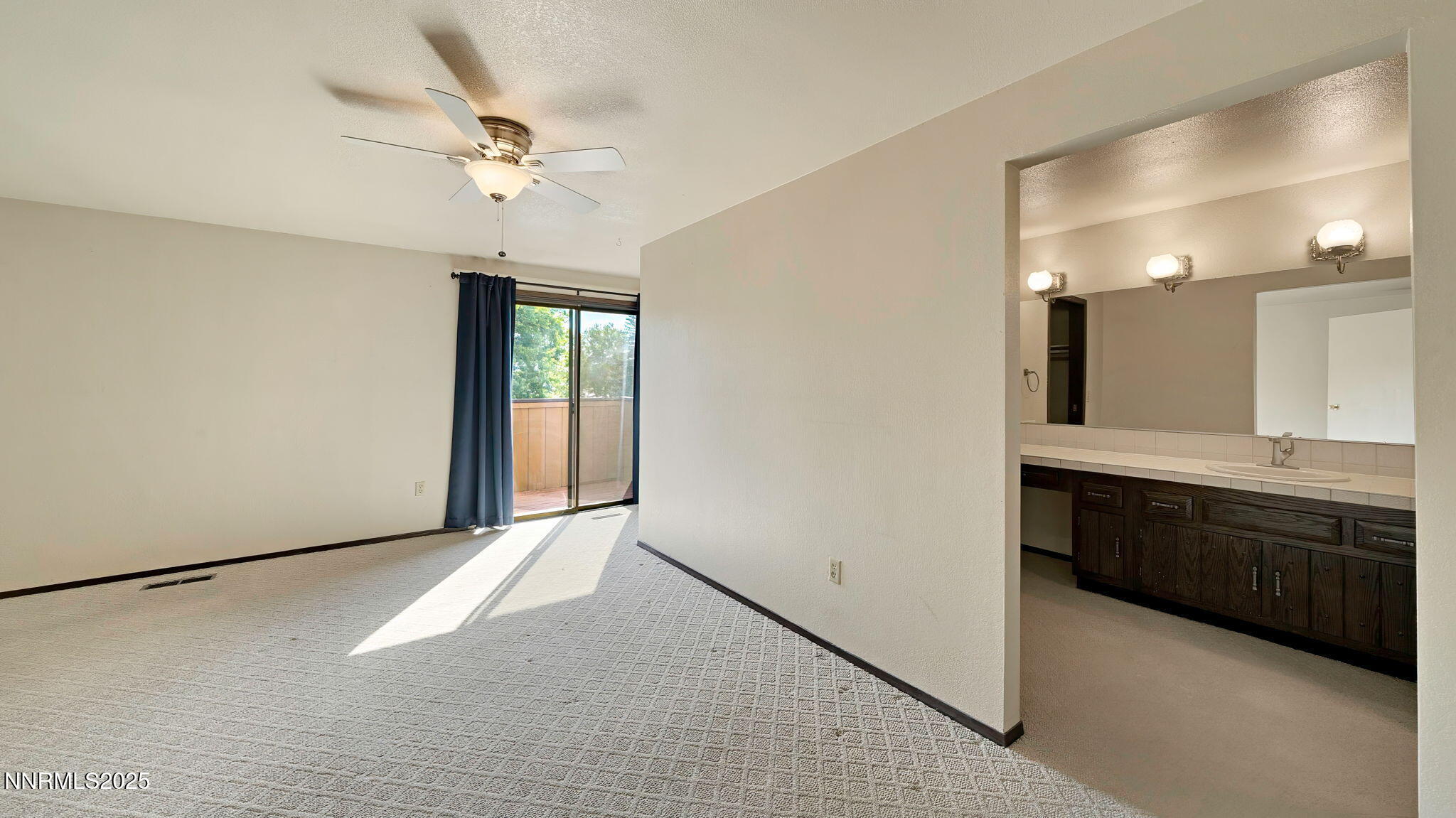 49-DSC04684_5_6_8-Edit