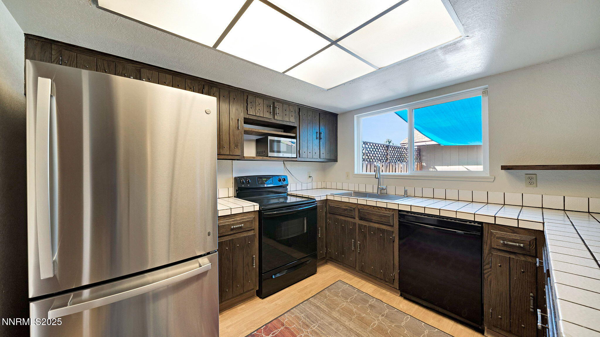 22-DSC04834_5_6_8-Edit