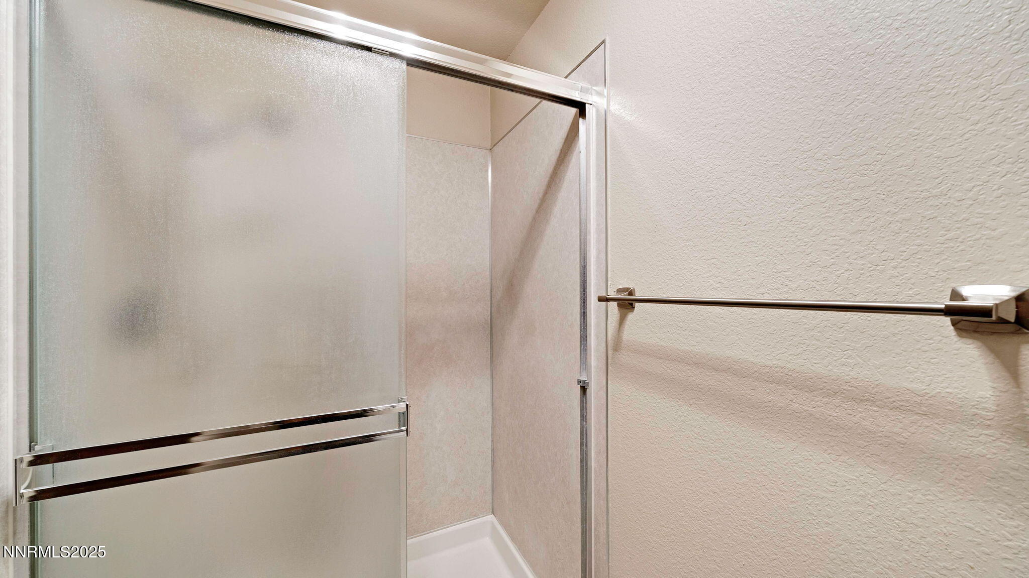 44-DSC04724_5_6_8-Edit