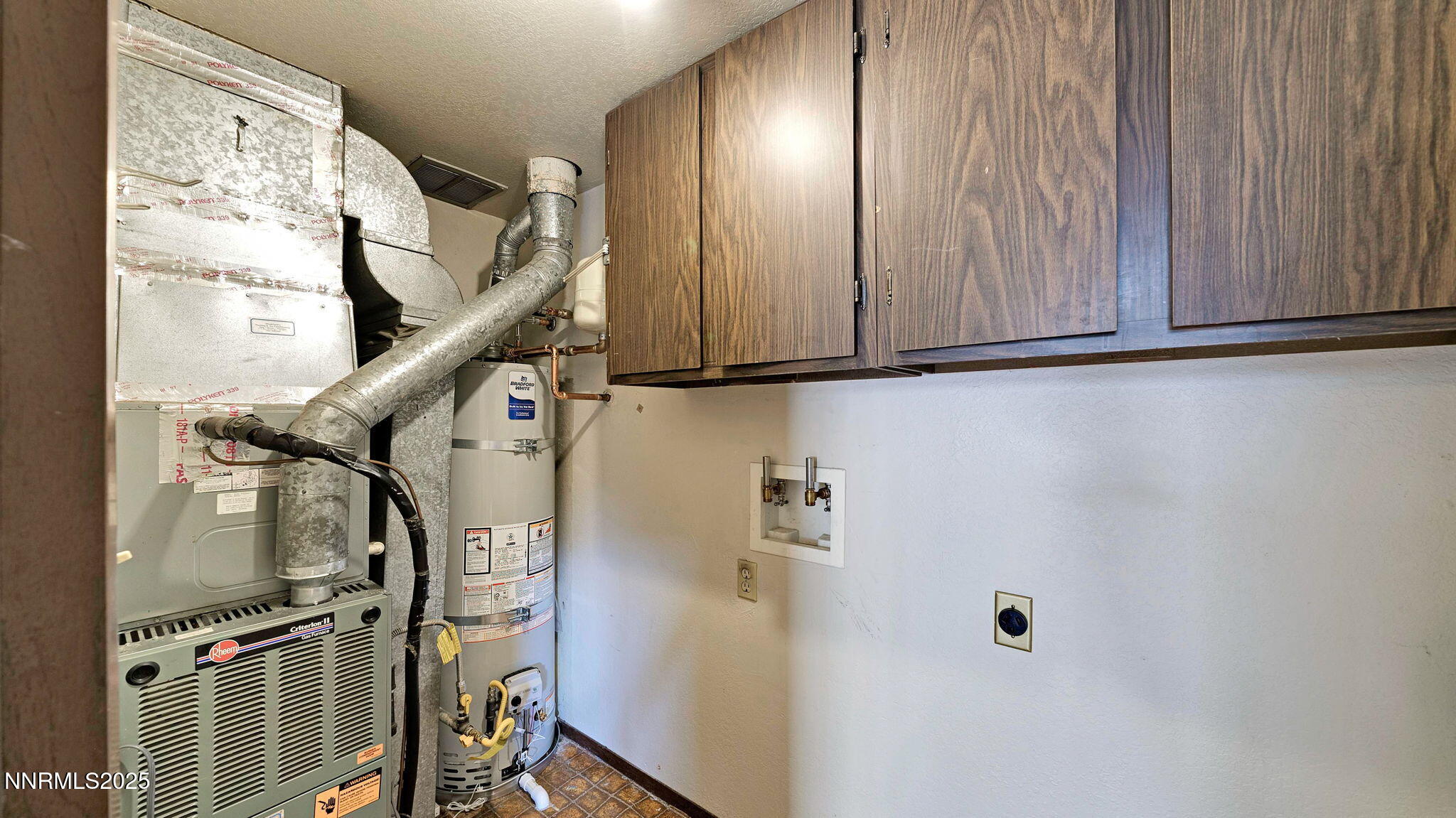 32-DSC04804_5_6_8-Edit