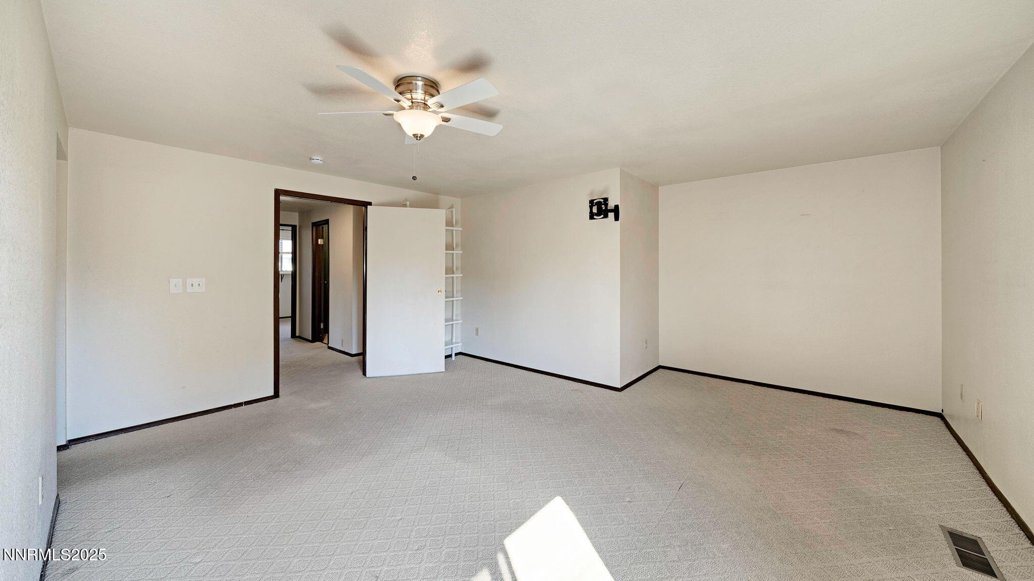 50-DSC04694_5_6_8-Edit