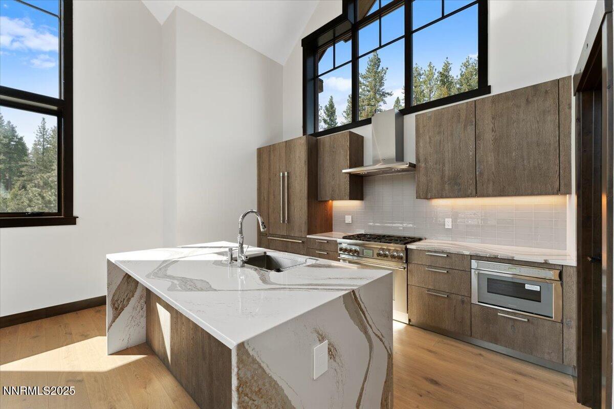 46 Beach Club Drive 905