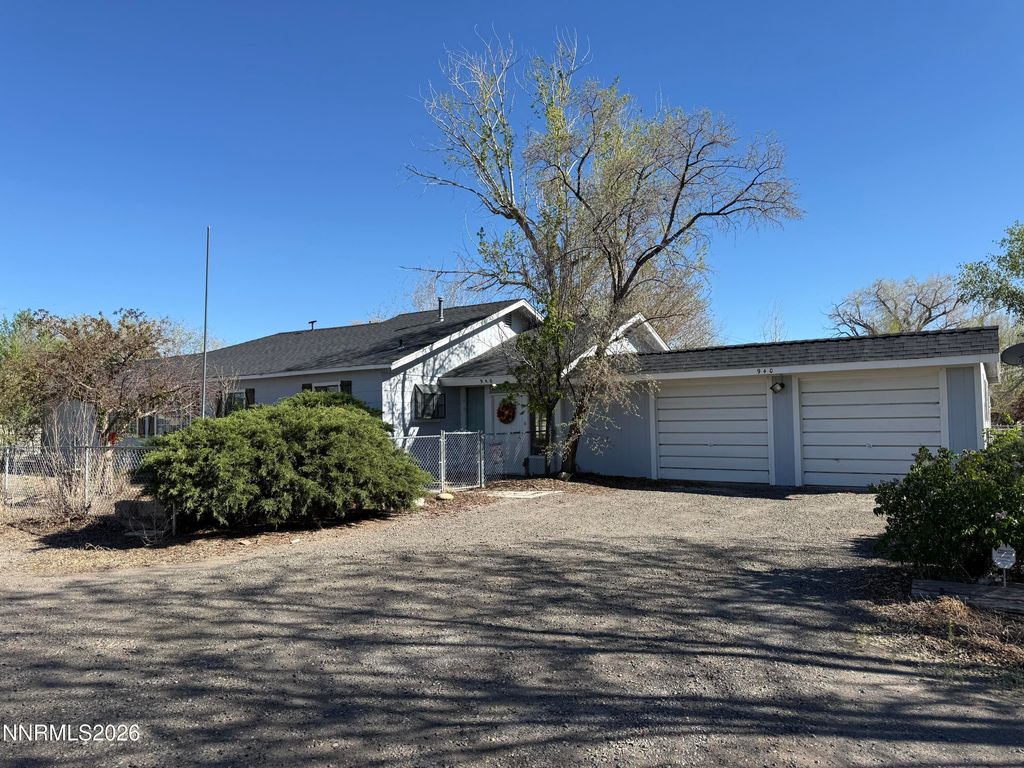 Photo of 940 Curtis Place, Fernley, NV 89408 (MLS # 260003940)