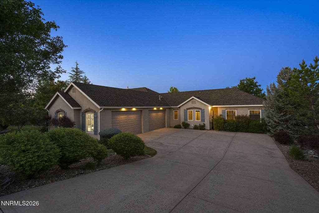 Photo of 1299 Wolf Run Road, Reno, NV 89511 (MLS # 260006130)
