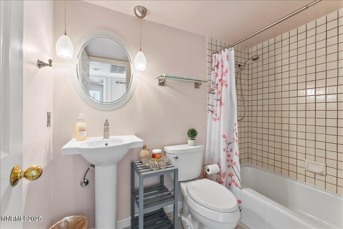 19-3170 Wedgewood Court Reno NV 89509 (1