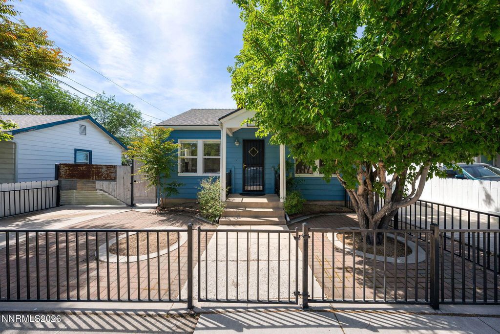 Photo of 512 Burns Street, Reno, NV 89502 (MLS # 260006520)