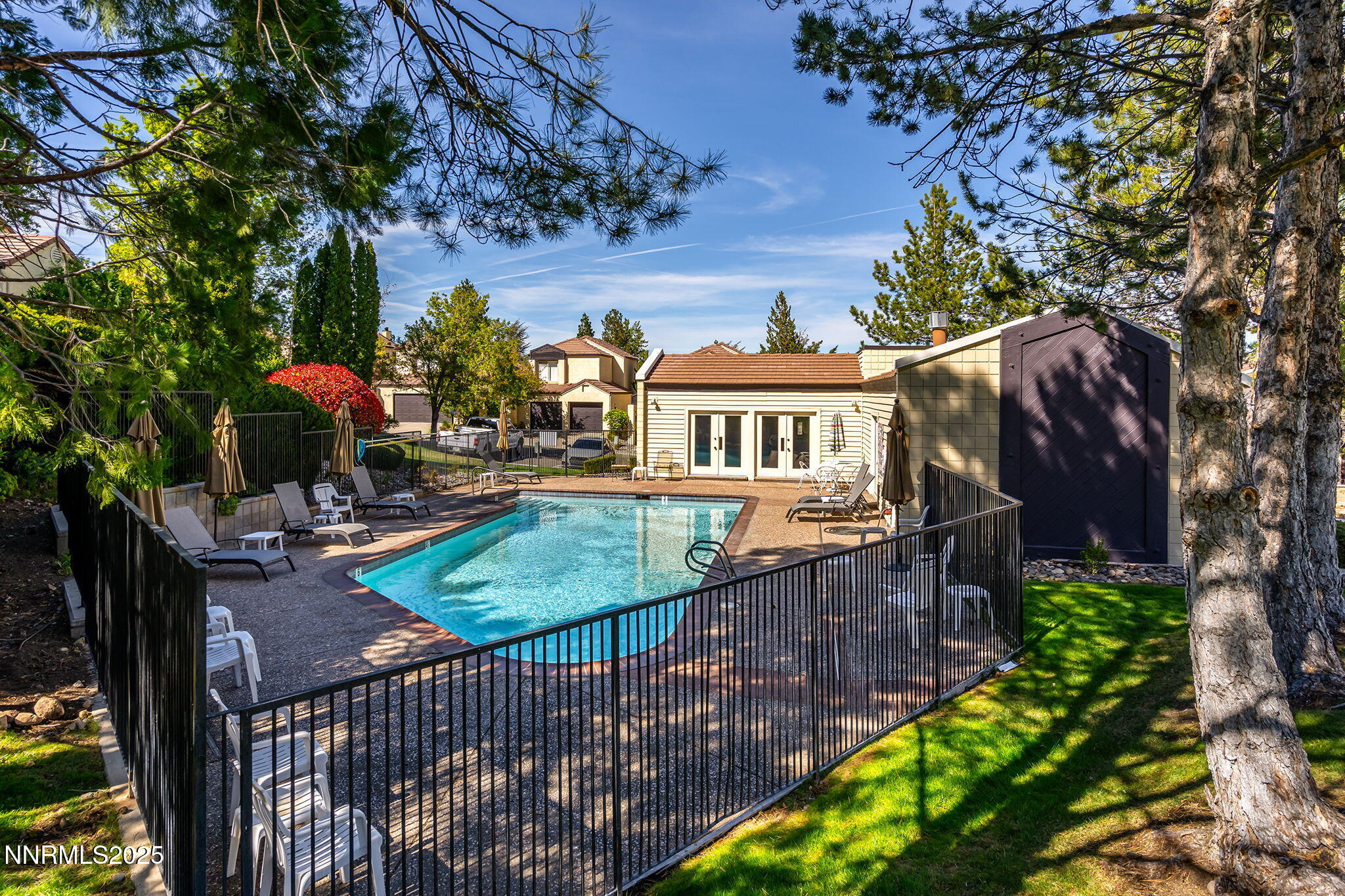 28-web-or-mls-23-print-_DSC0370