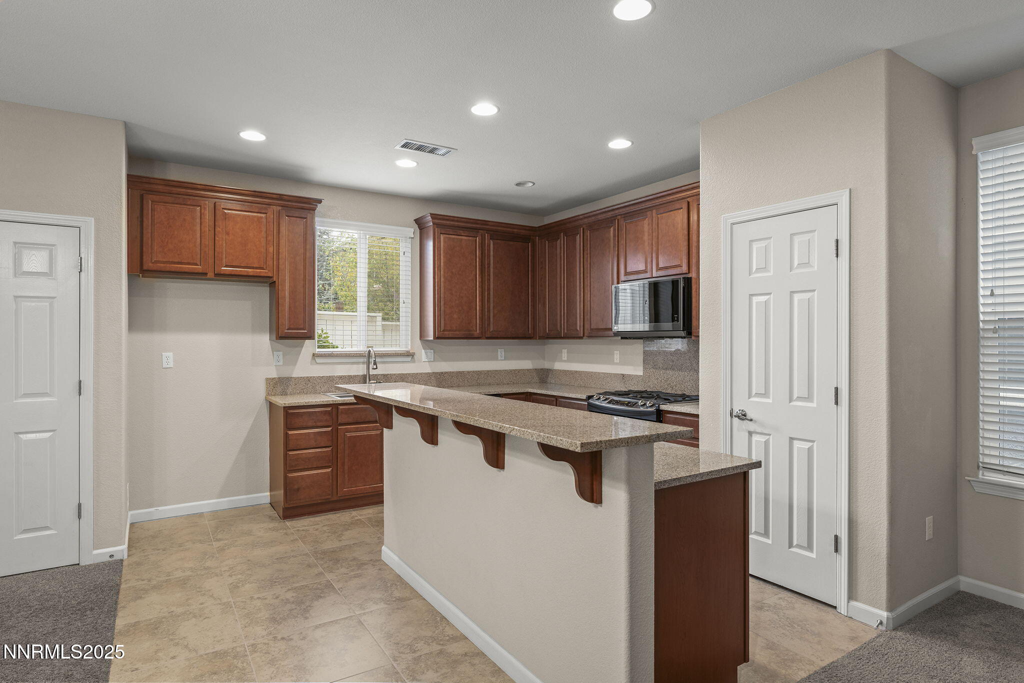 9-web-or-mls-_DSC0347