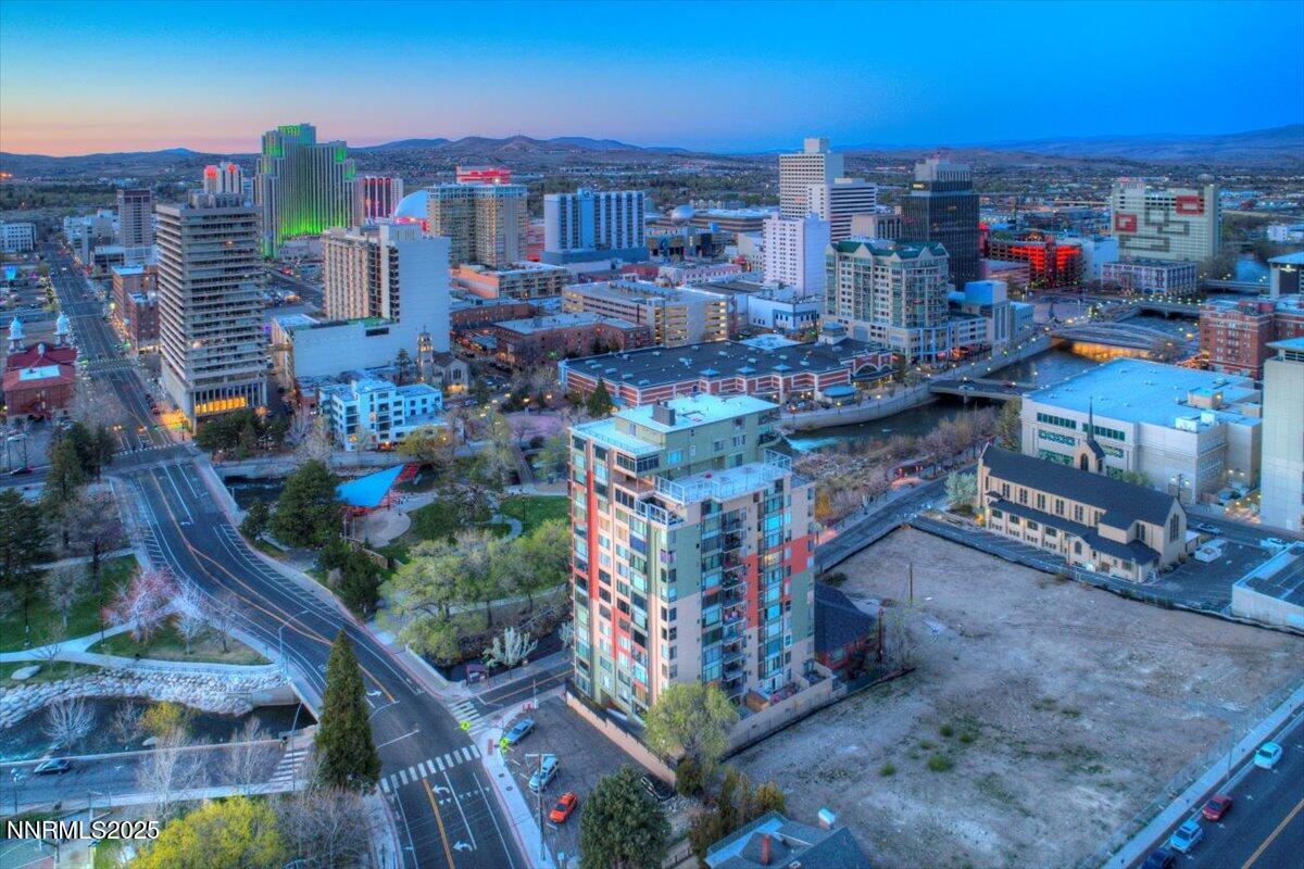 32-A-TwilightDowntownBuilding