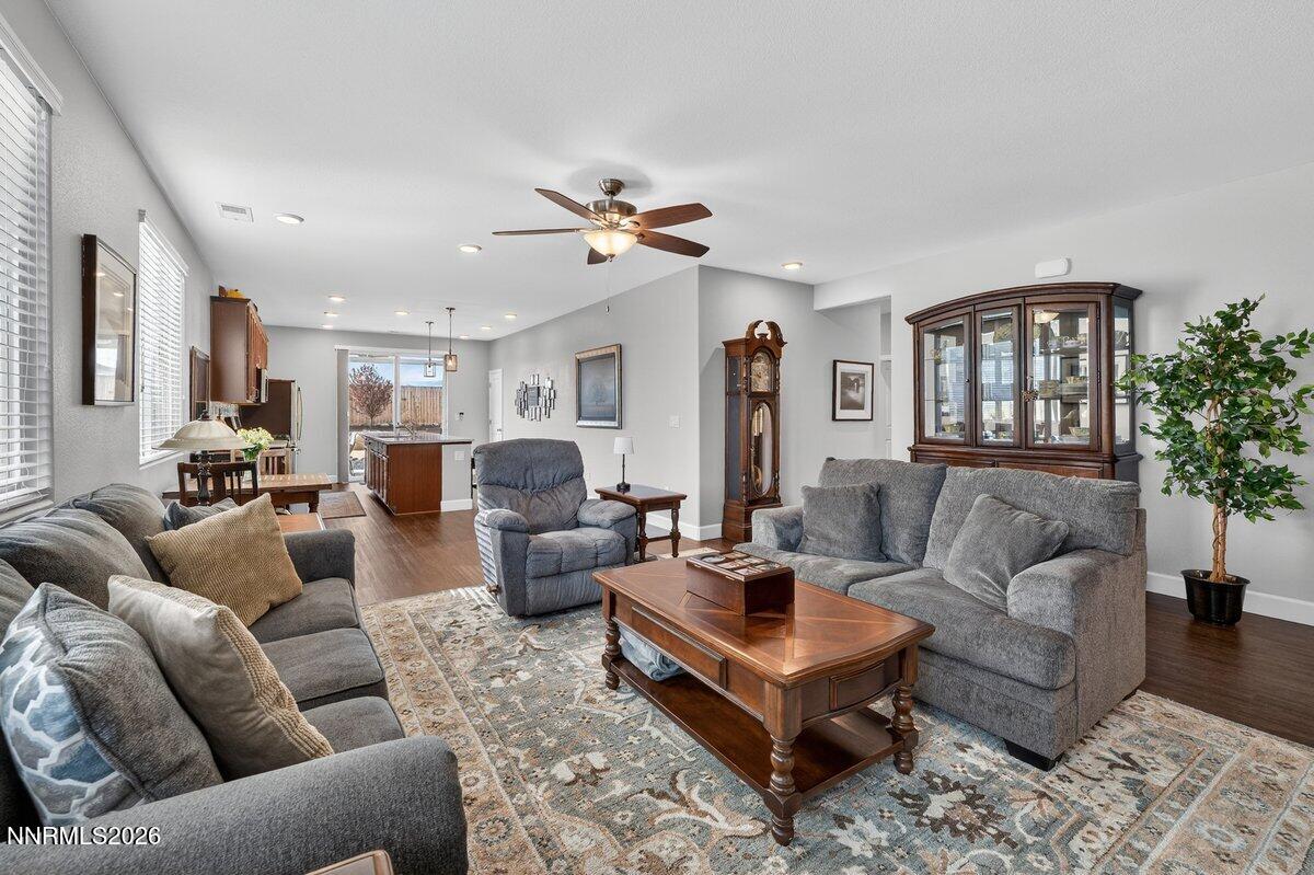 Great Room to kitchen