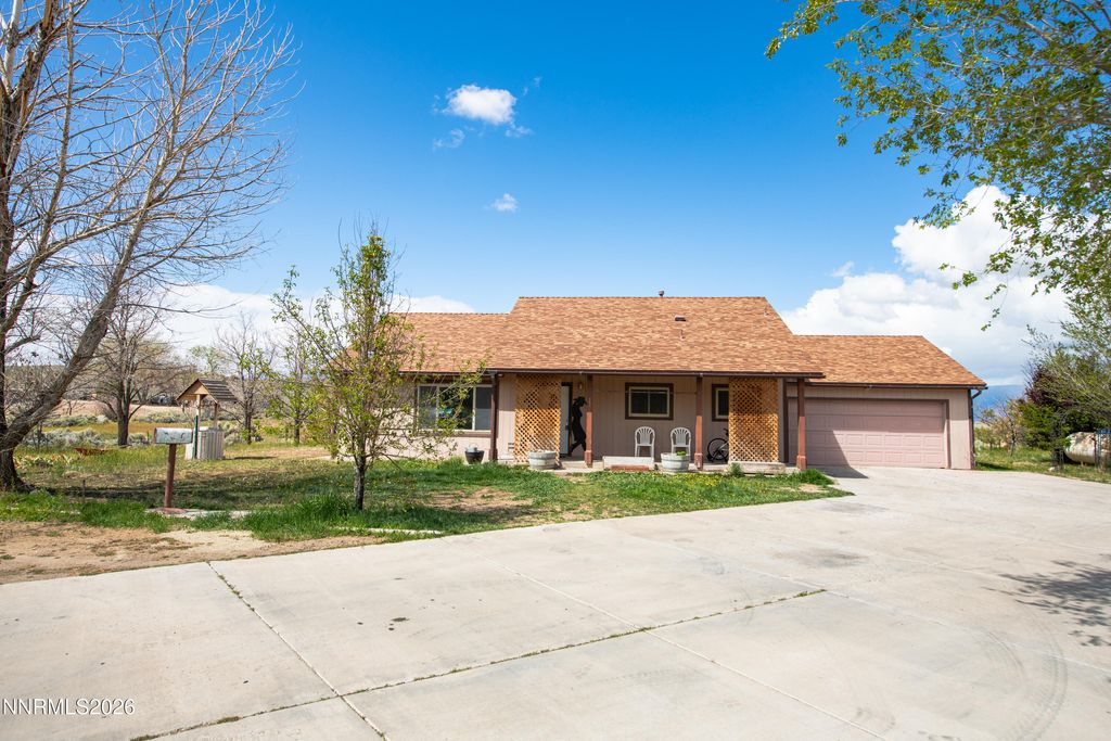 Photo of 1504 Fahim Drive, Gardnerville, NV 89410 (MLS # 260005160)