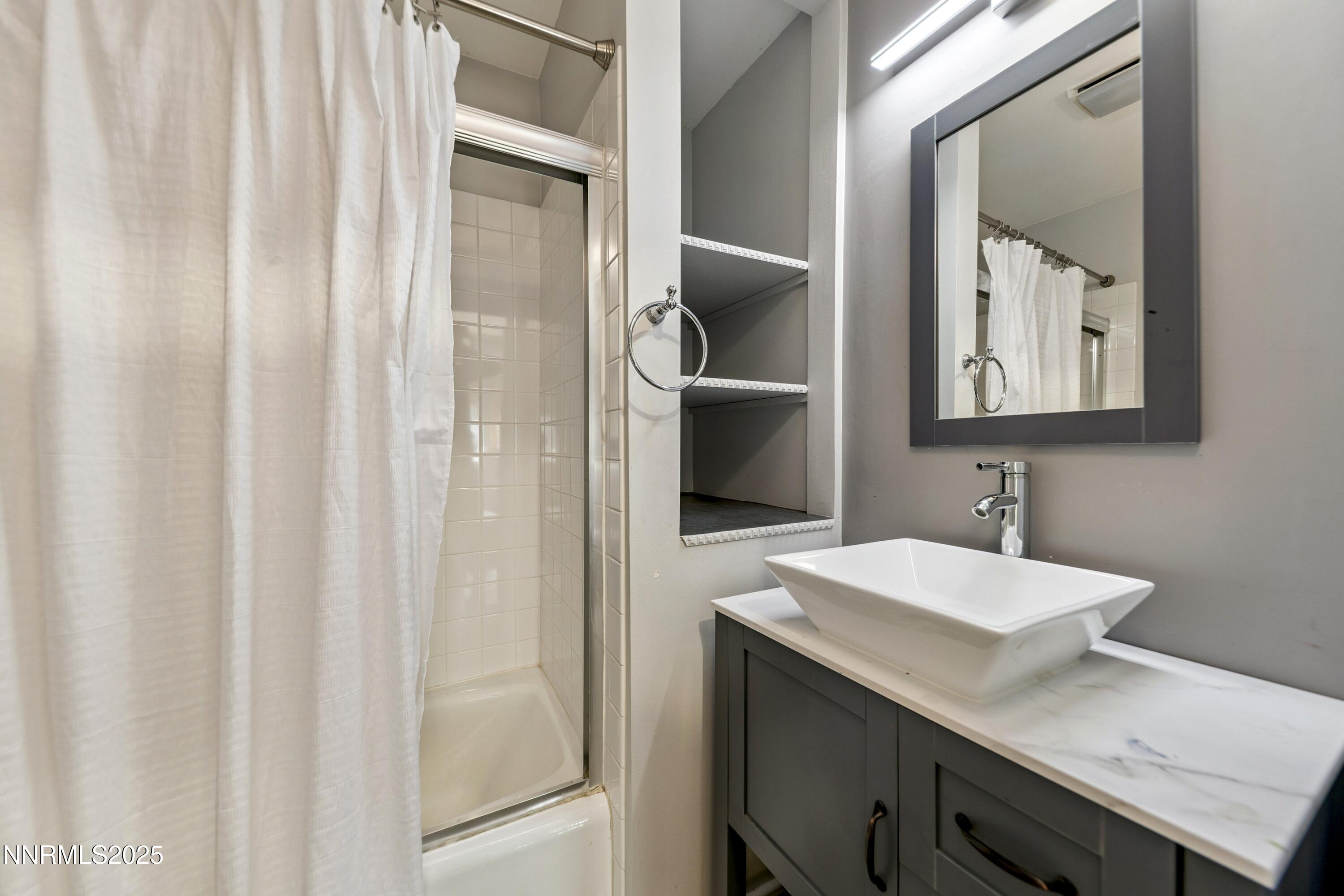 2nd Full Bath Upstairs