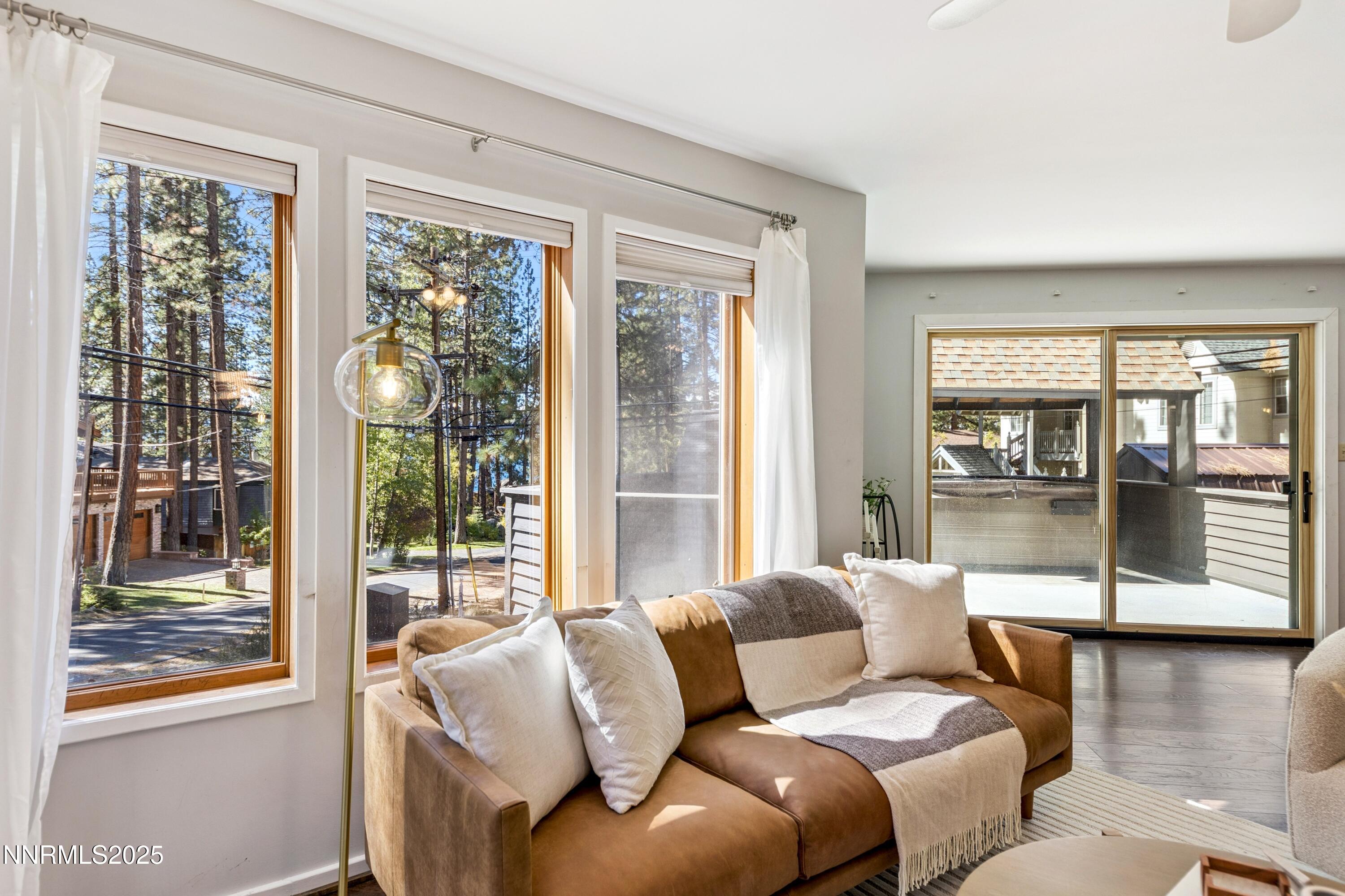 Living Room second lake view