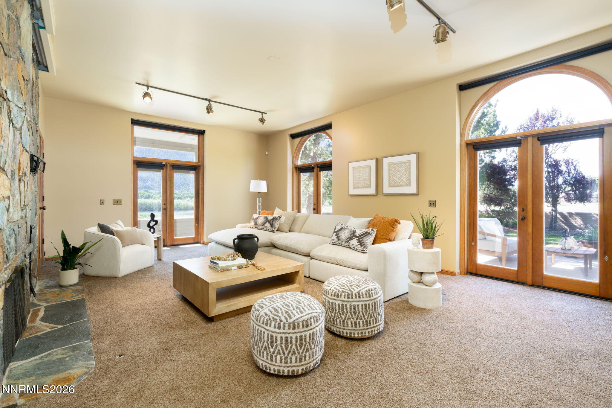 37-web-or-mls-380 Genoa Ln-37