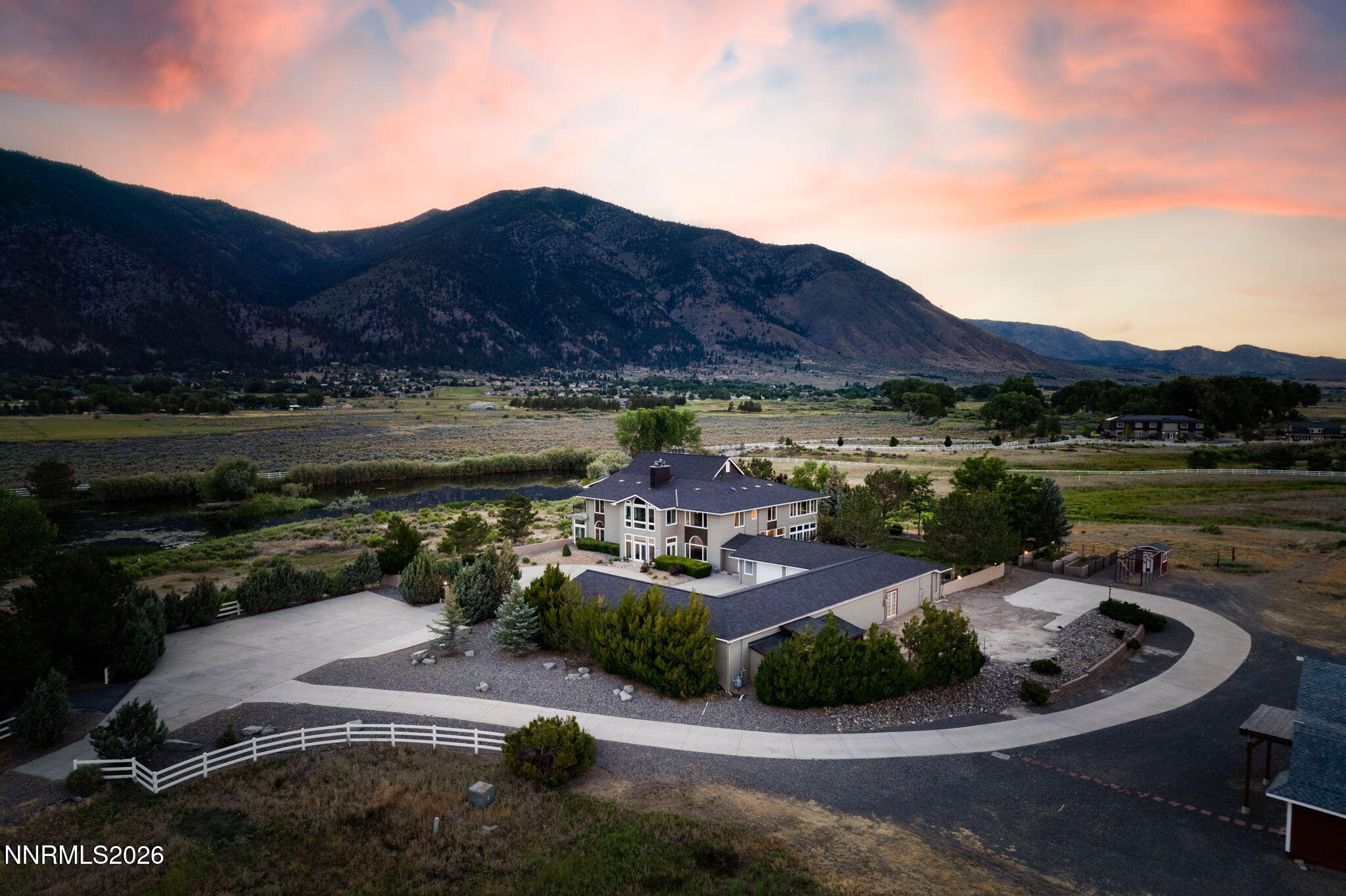 14-web-or-mls-380 Genoa Ln-14