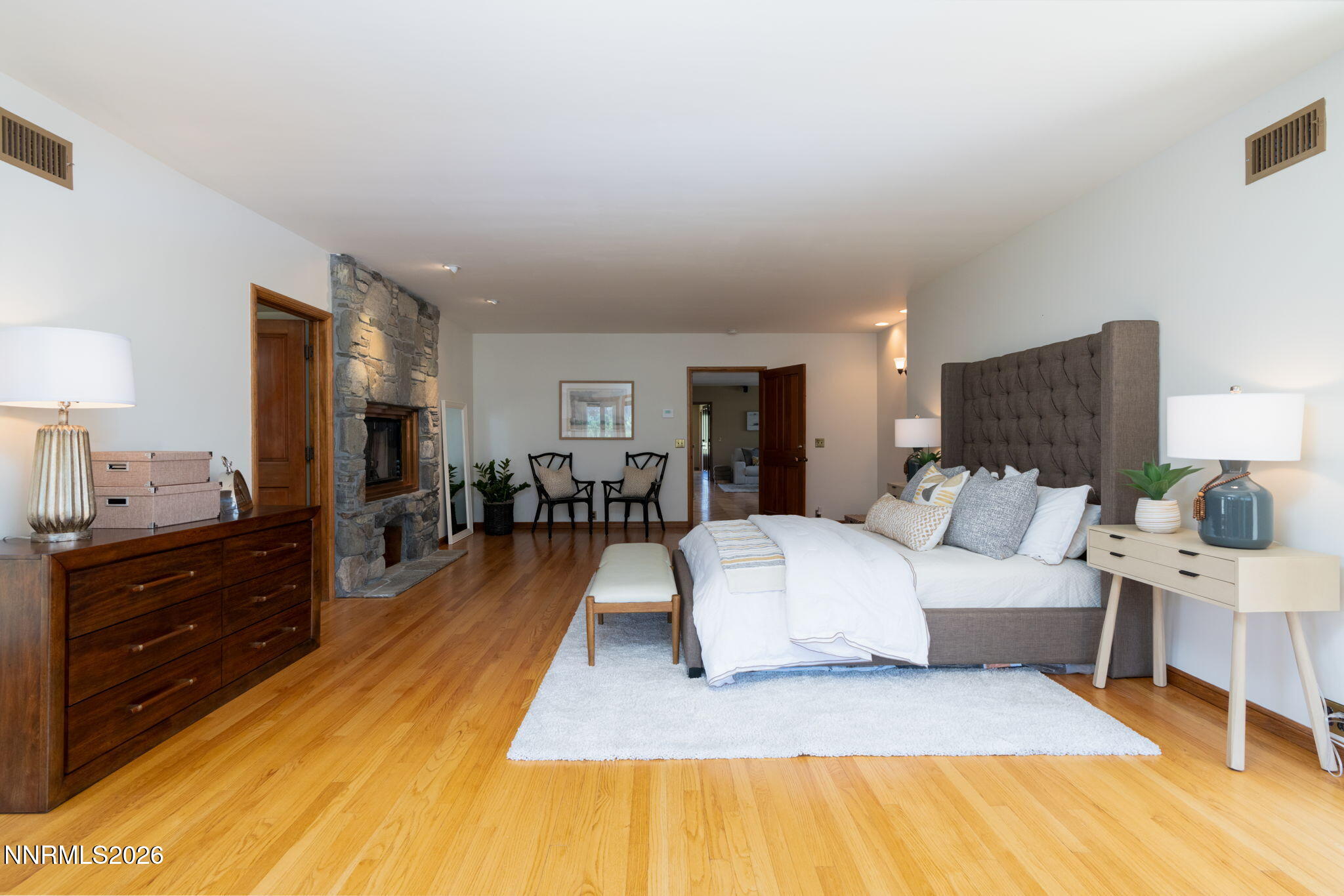 52-web-or-mls-380 Genoa Ln-52