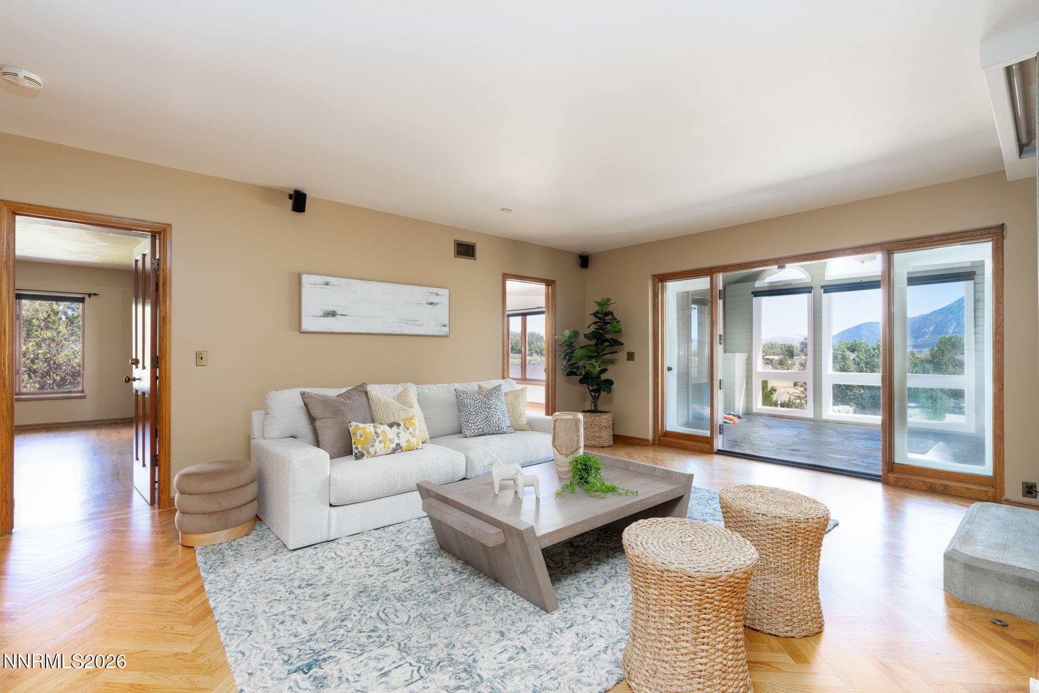 64-web-or-mls-380 Genoa Ln-64