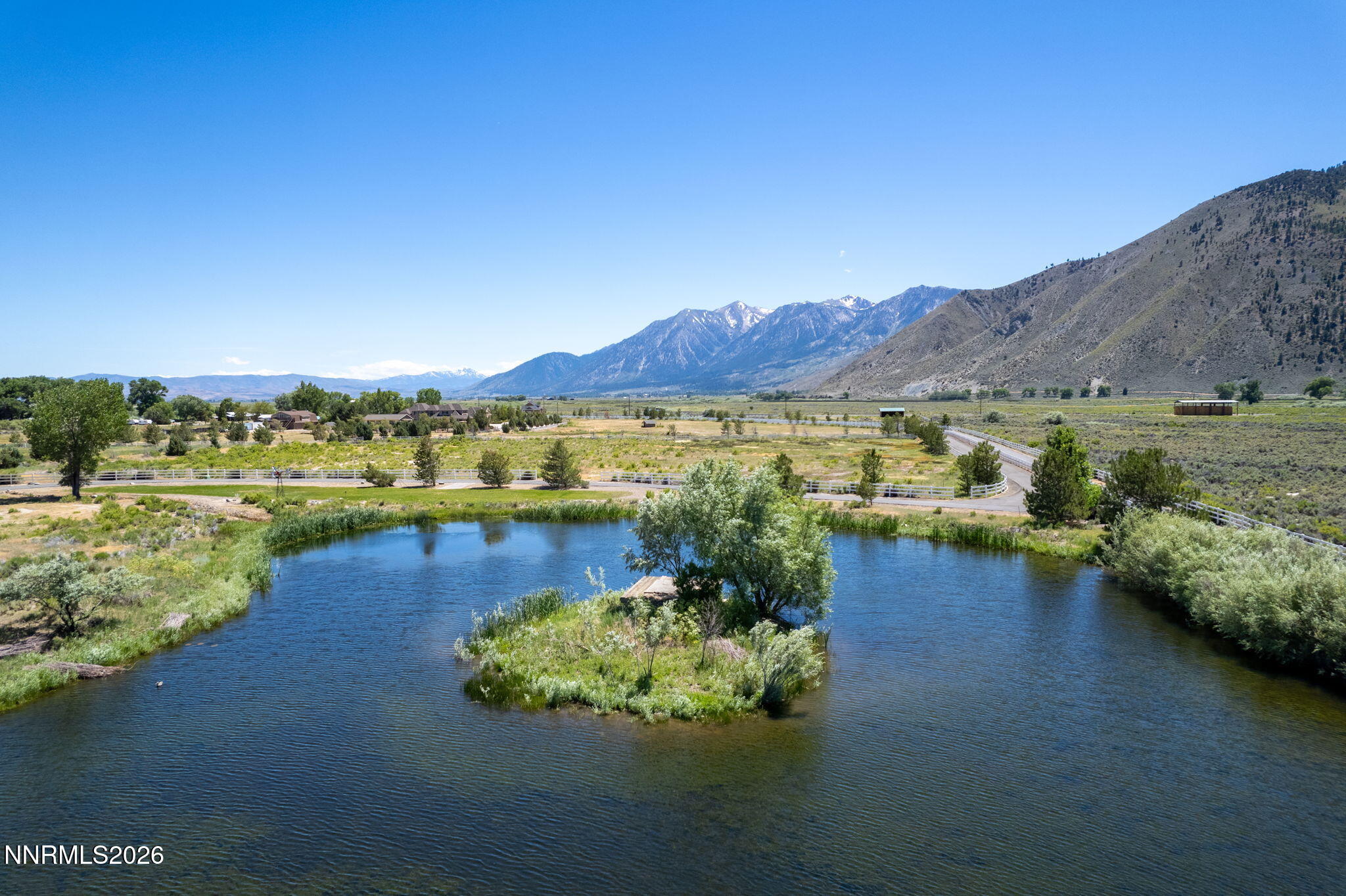 117-web-or-mls-380 Genoa Ln-117