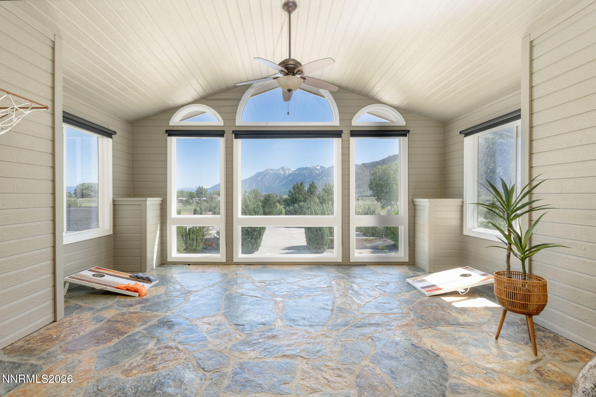 67-web-or-mls-380 Genoa Ln-67
